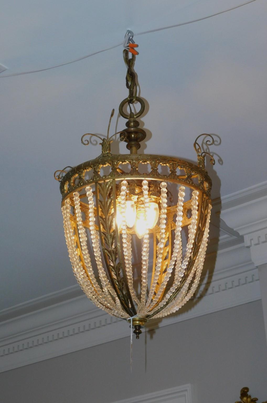 Stile impero americano Coppia di lampadari decorativi in ottone e cristallo Sterling NY 1890 in vendita
