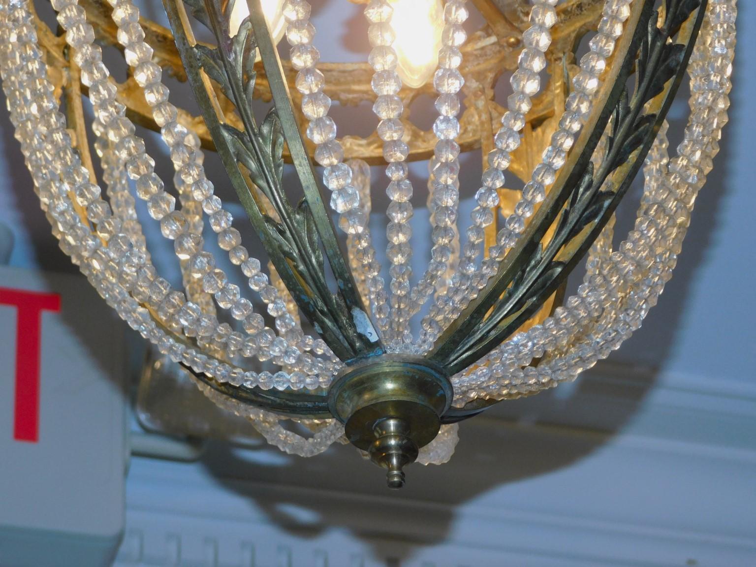 Calco Coppia di lampadari decorativi in ottone e cristallo Sterling NY 1890 in vendita