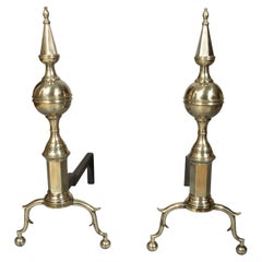 Paar amerikanische Messing Steeple Top Andirons