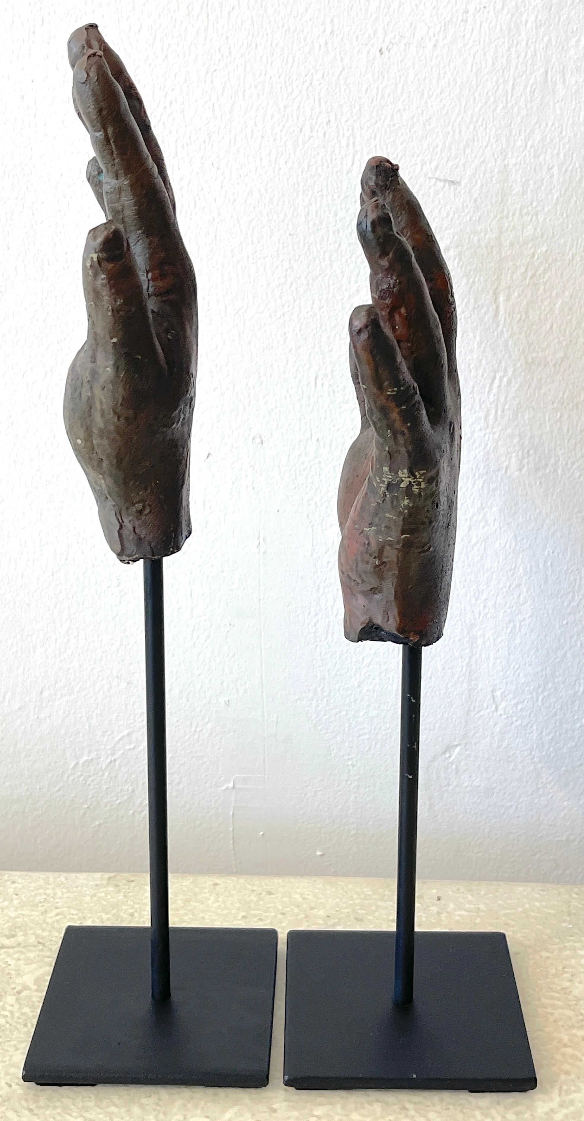 Pair of American Bronze Folk Art Maquettes of Hands, Museum Mounted In Good Condition For Sale In West Palm Beach, FL