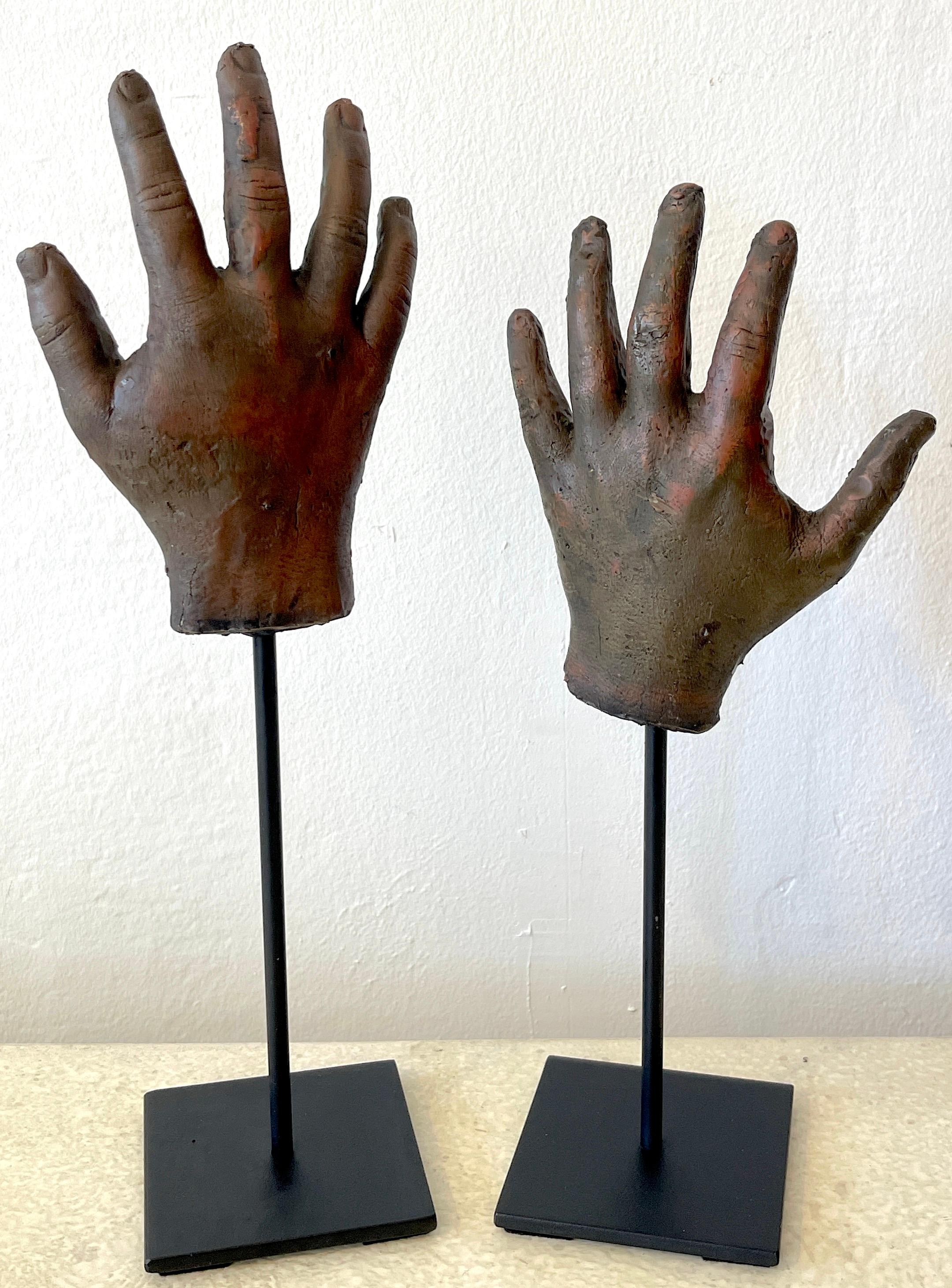 Pair of American Bronze Folk Art Maquettes of Hands, Museum Mounted For Sale 1