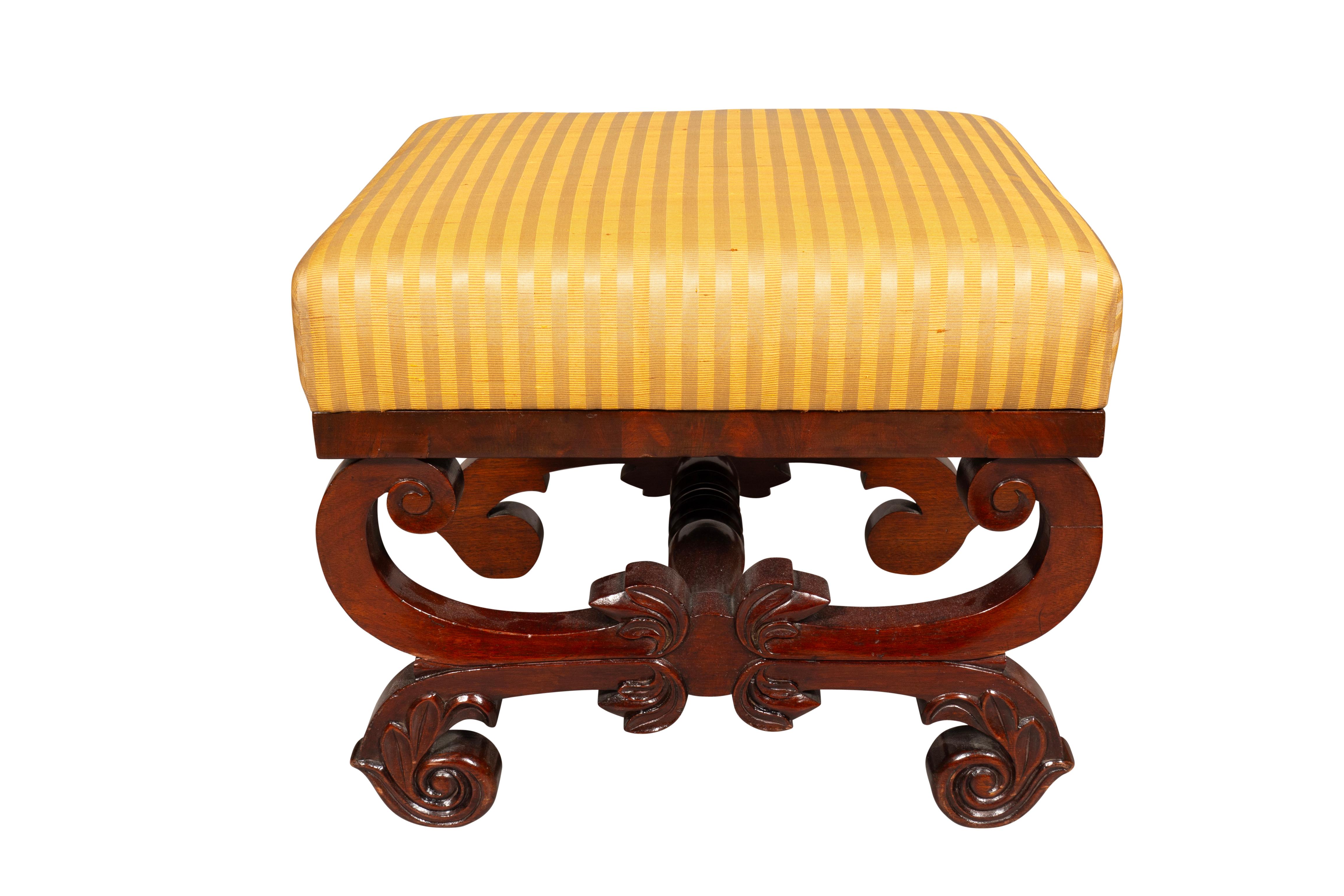 Mid-19th Century Pair Of American Classical Mahogany Footstools For Sale