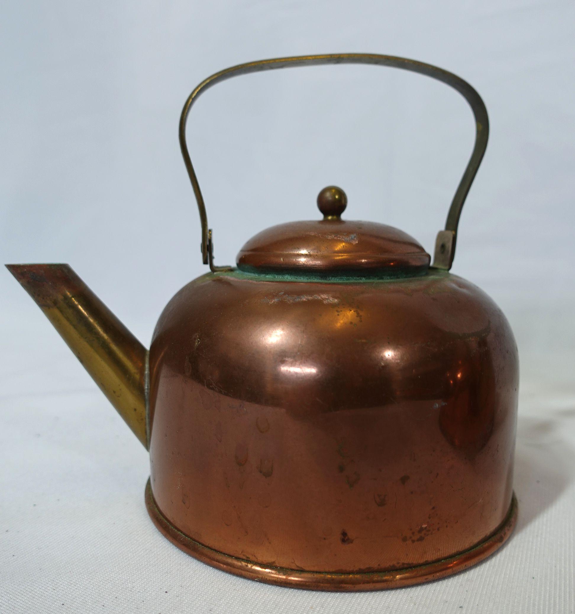 20th Century Pair of American Copper Tea Kettle, TC#11-1 & 2 For Sale