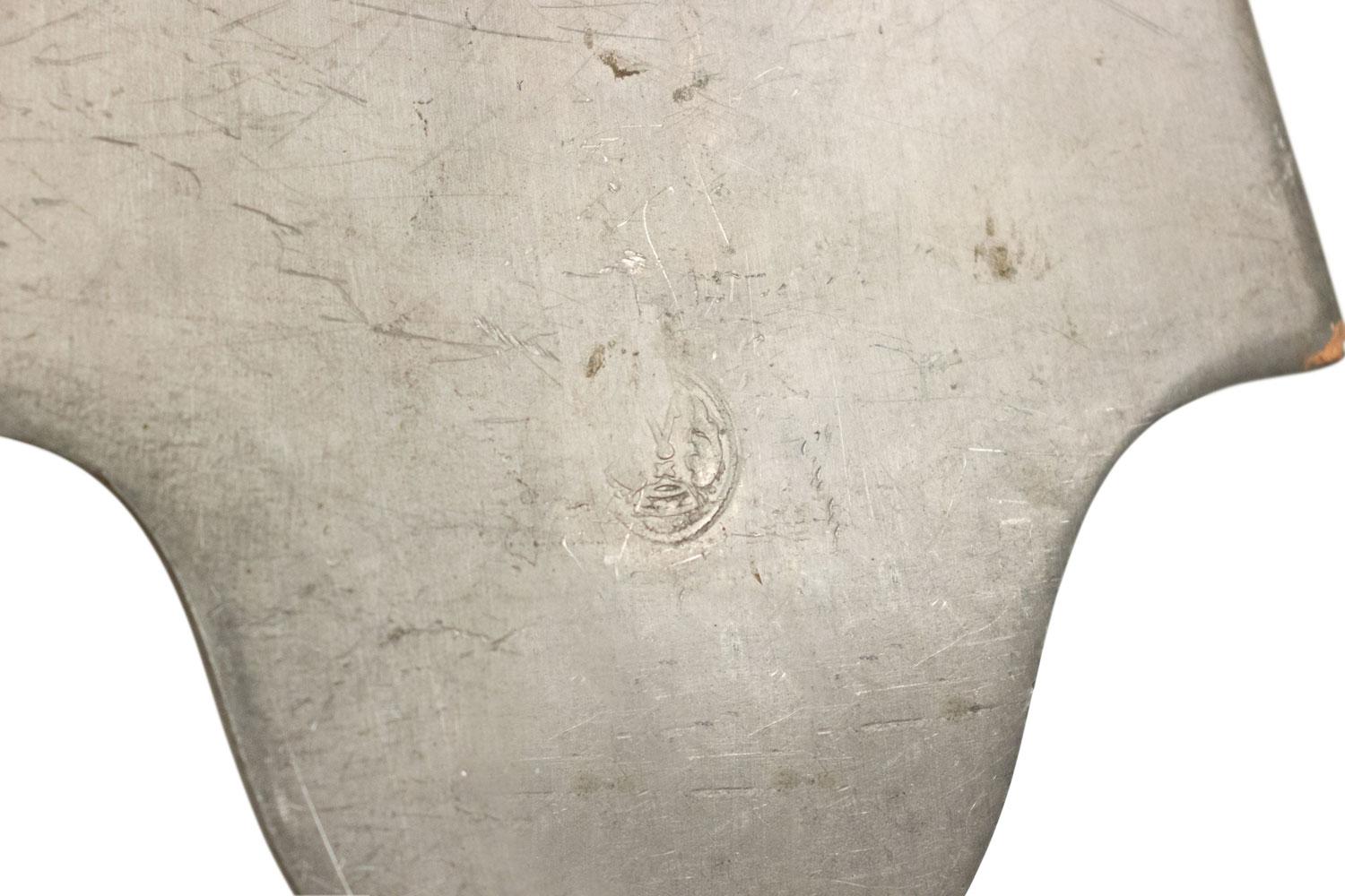 XX secolo Coppia di applique da parete in peltro americano con base a piedistallo in vendita