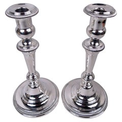 Coppia di candelieri classici americani edoardiani in argento sterling