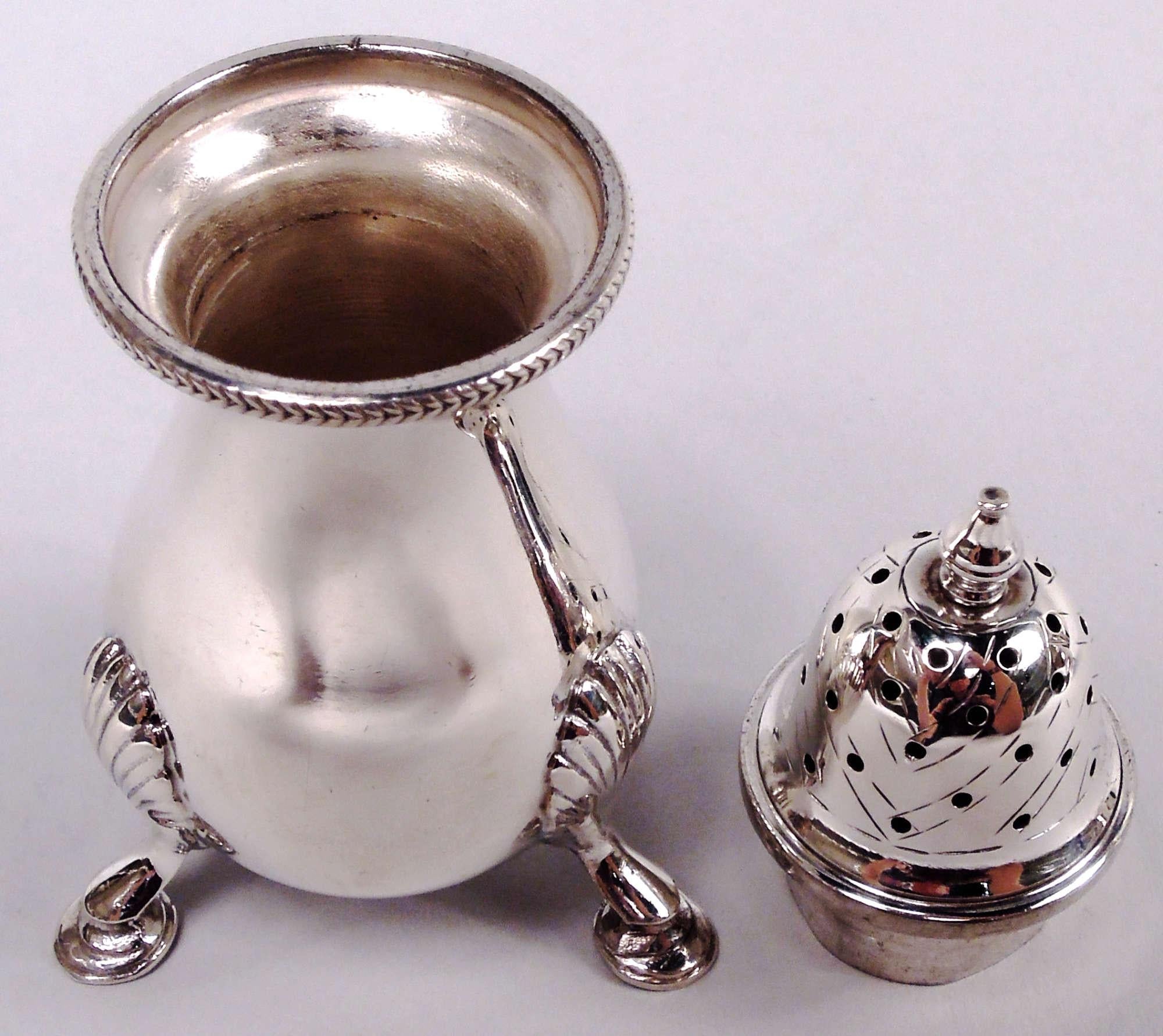 Edoardiano Coppia di Shakers americani edoardiani classici in argento sterling in vendita