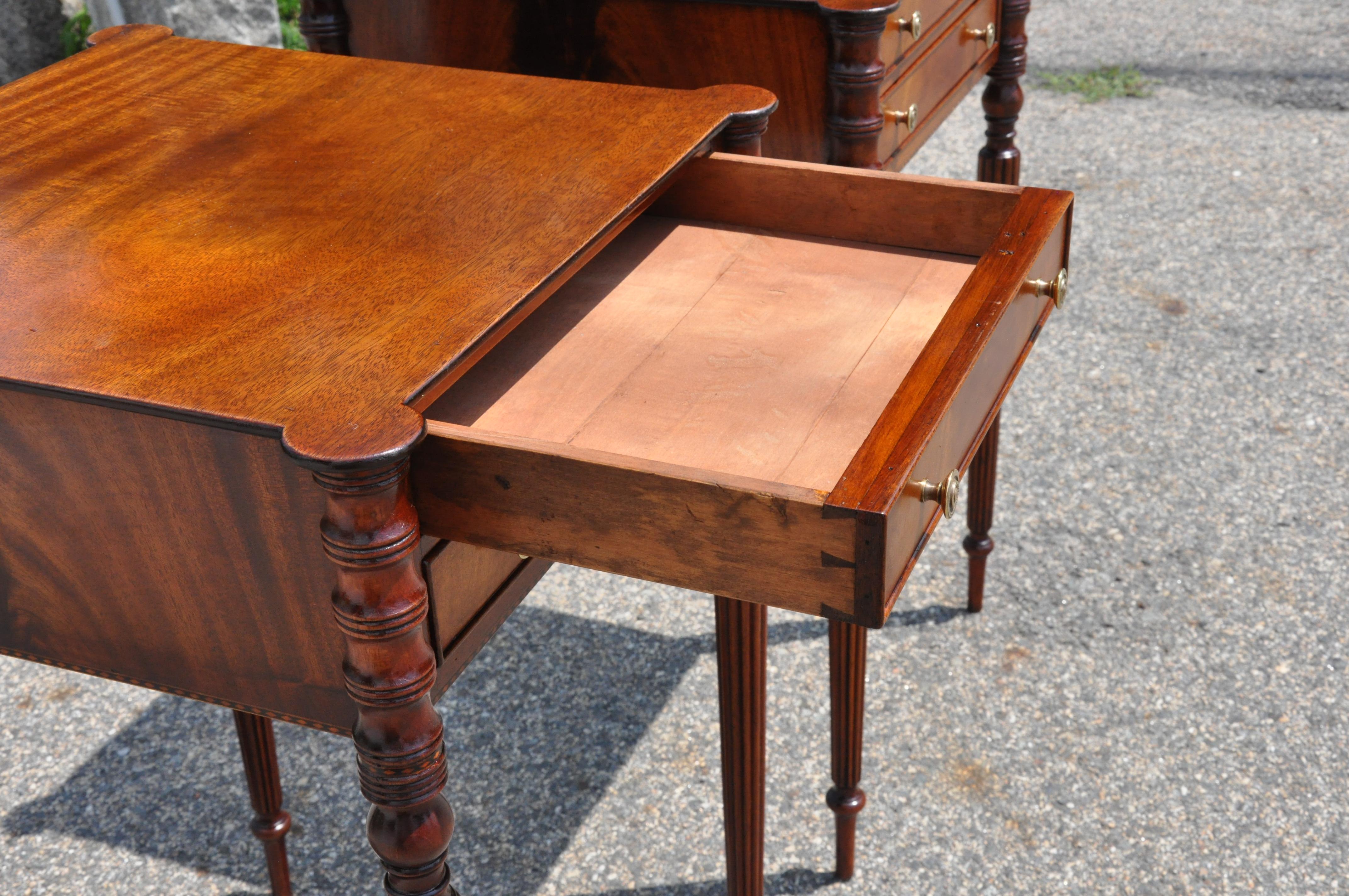 20th Century Pair of American Federal Mahogany Side Tables Boston