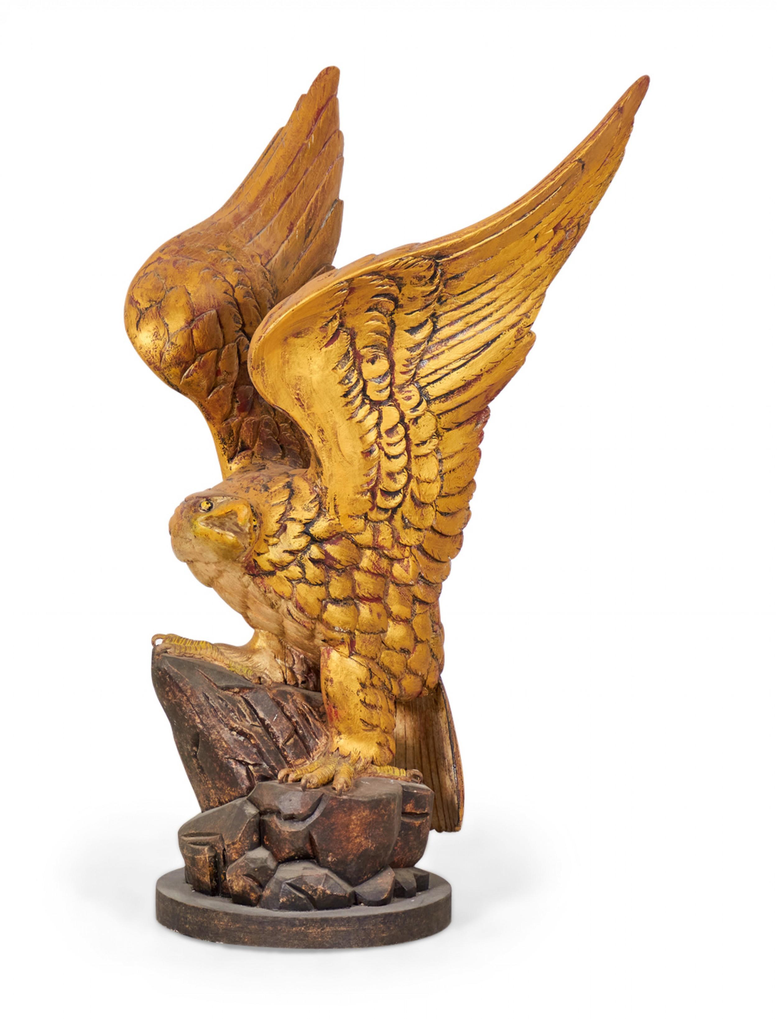 Paar geschnitzte Adler-Skulpturen aus Giltwood im amerikanischen Bundesstil im Angebot 4