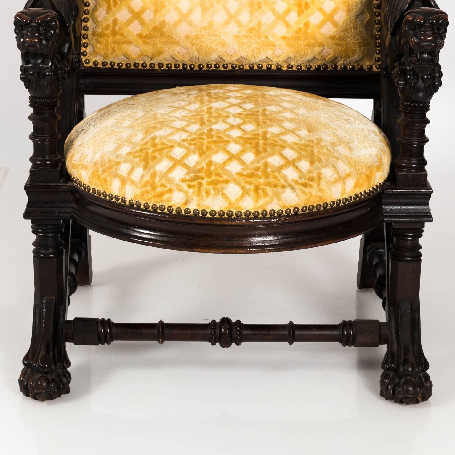 Paire de fauteuils néo-gothiques américains par Daniel Pabst, datant d'environ 1878 en vente 5