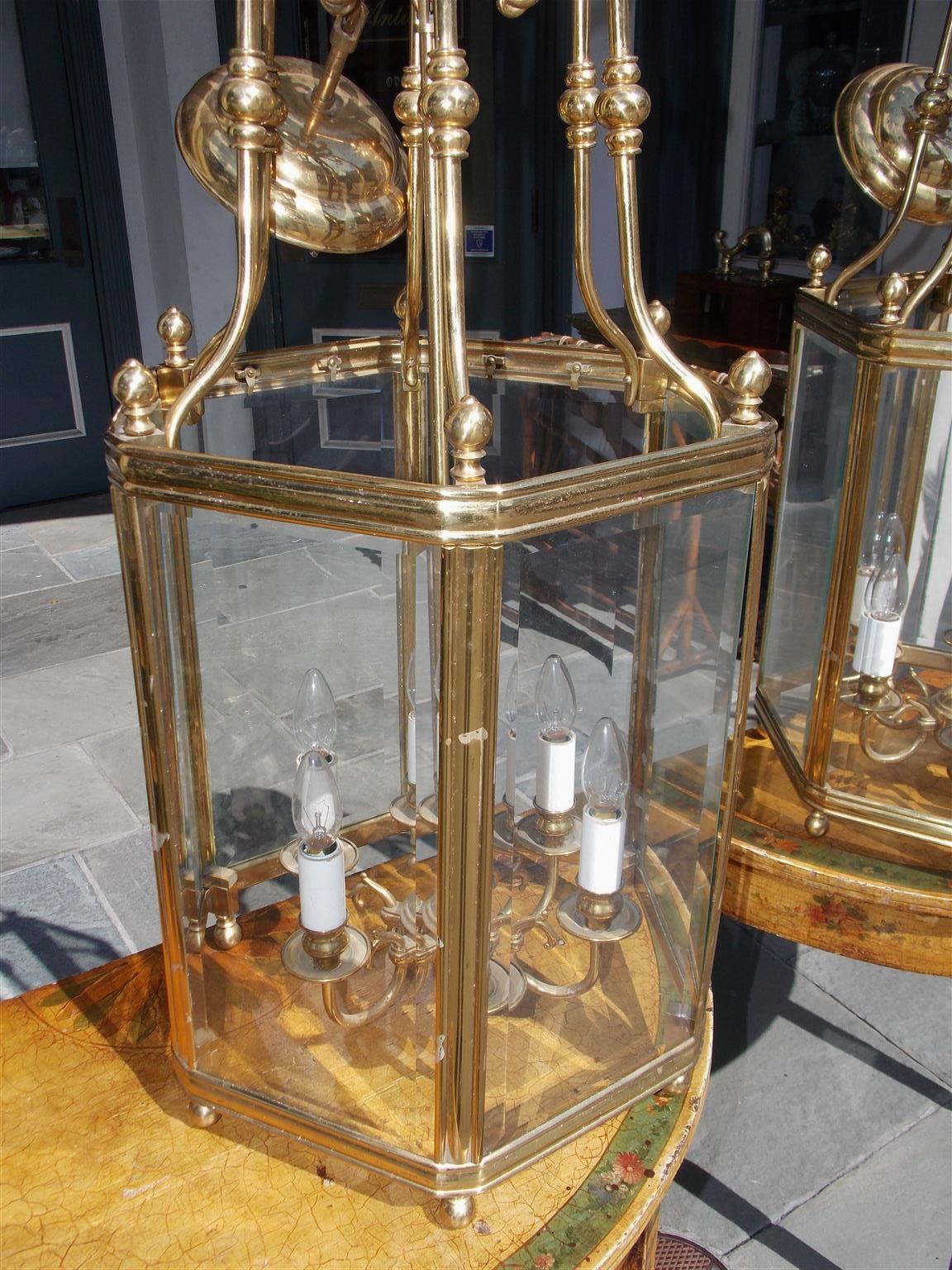 Pair of American Hexagon Brass and Bevelled Glass Hanging Hall Lanterns, C. 1880 In Good Condition In Hollywood, SC