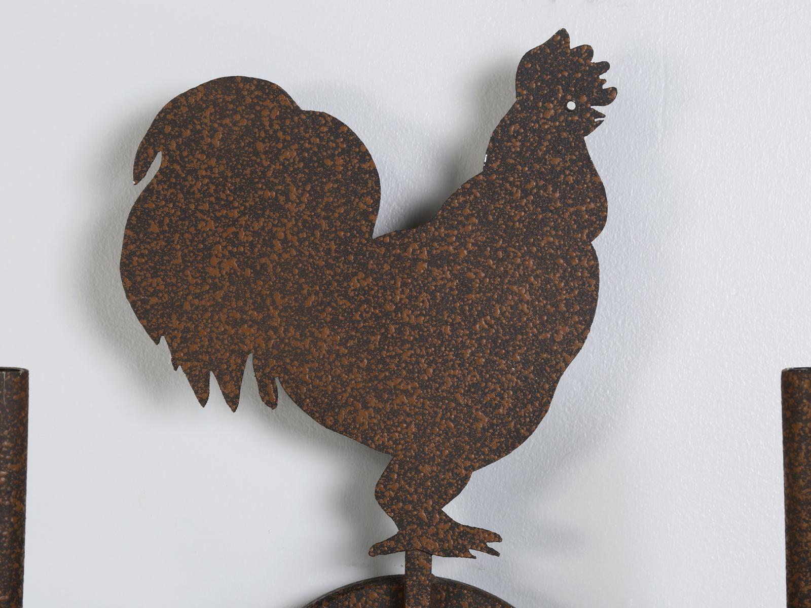 Paar amerikanisch gefertigte Rooster Sconces im Angebot 7