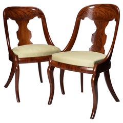 Pair of American Mahogany Gondola Chairs, 1815-35