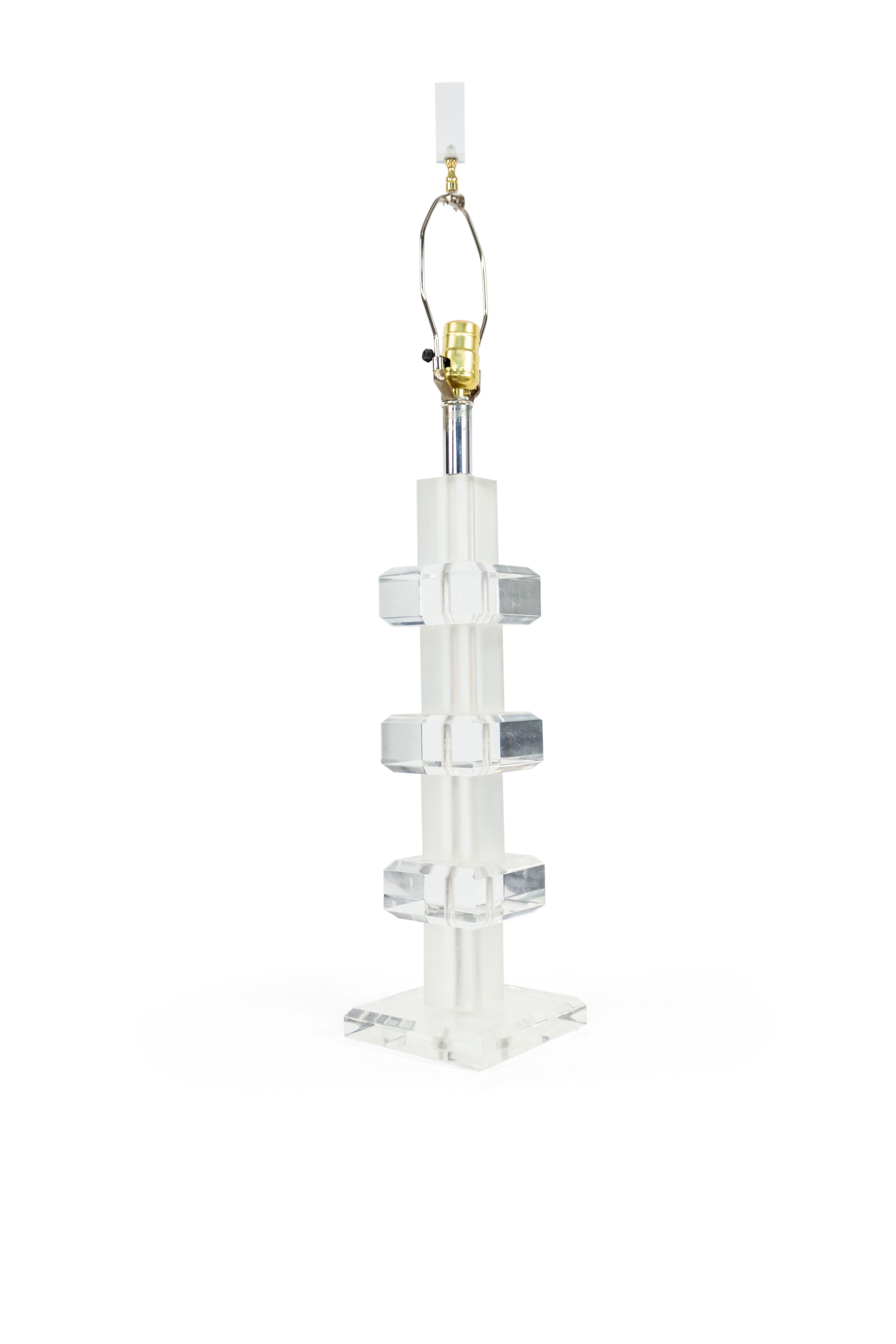 Pair of American Marlee Lucite Block Table Lamps In Good Condition For Sale In Queens, NY