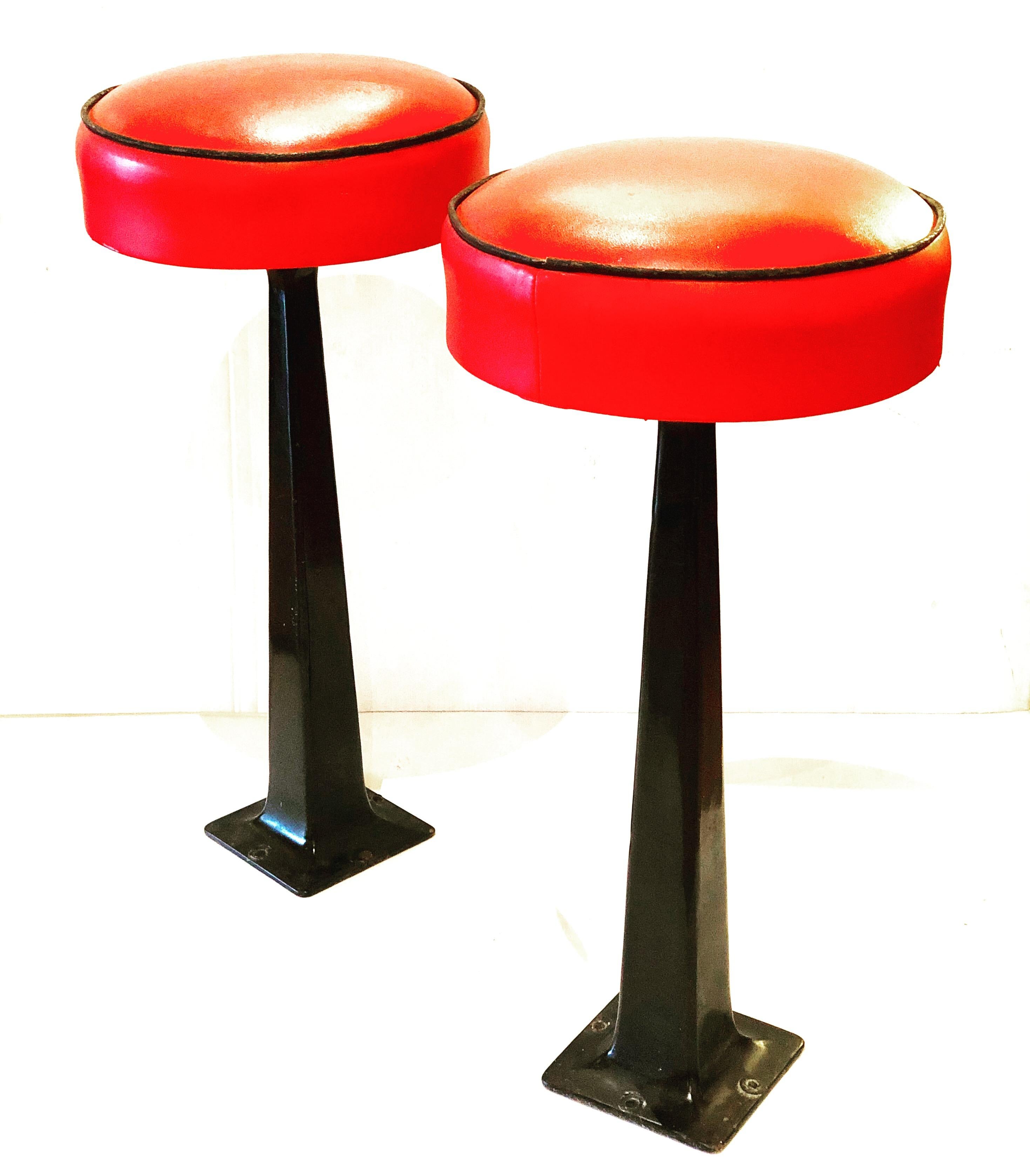 20th Century Pair of American Mid-Century Modern, 1950s Swivel Stools For Sale