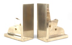 Pareja de sujetalibros americanos de aluminio modernos de mediados de siglo