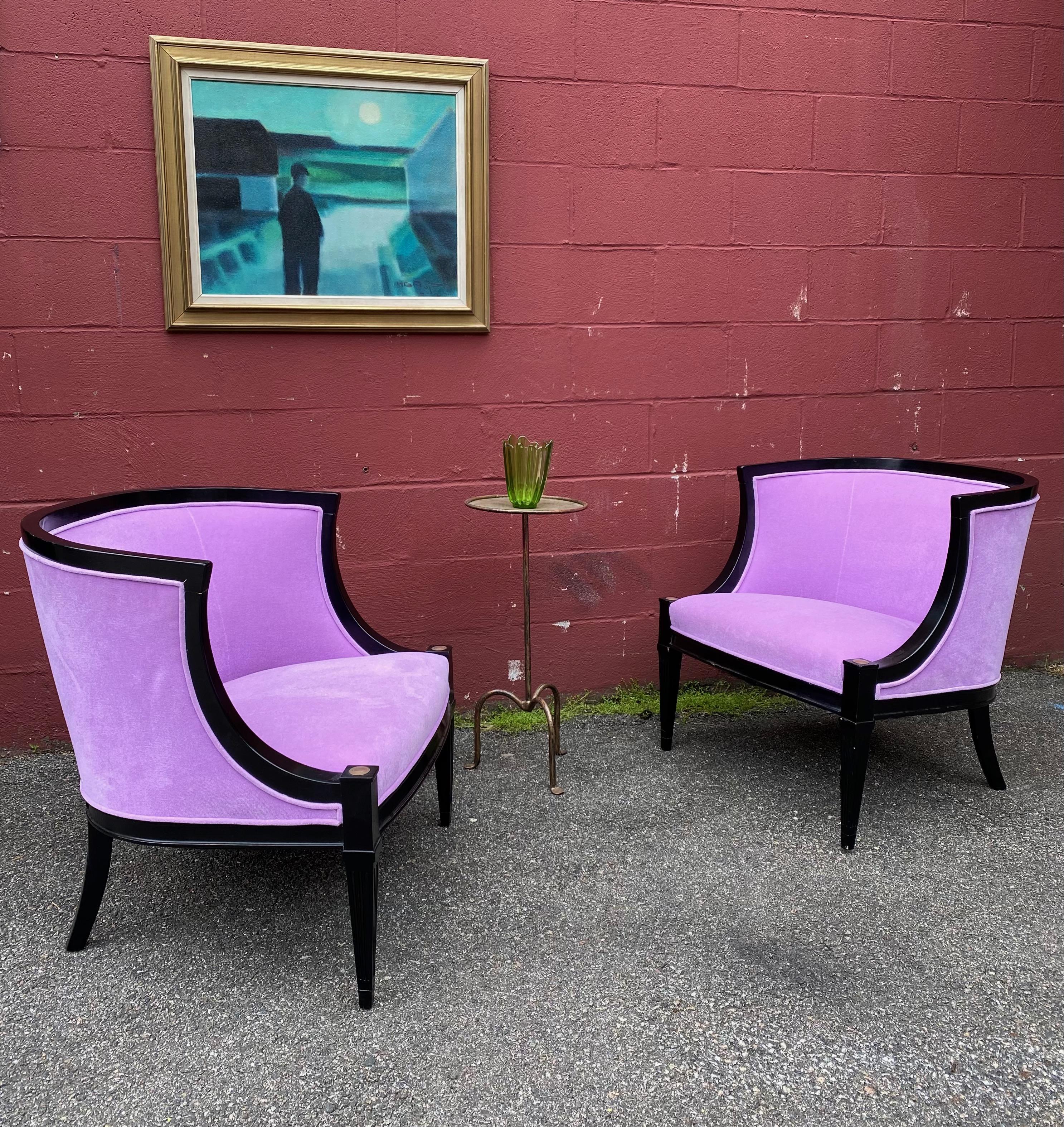 Pair of American Mid-Century Modern Rounded Back Armchairs in Purple Velvet In Excellent Condition For Sale In Buchanan, NY