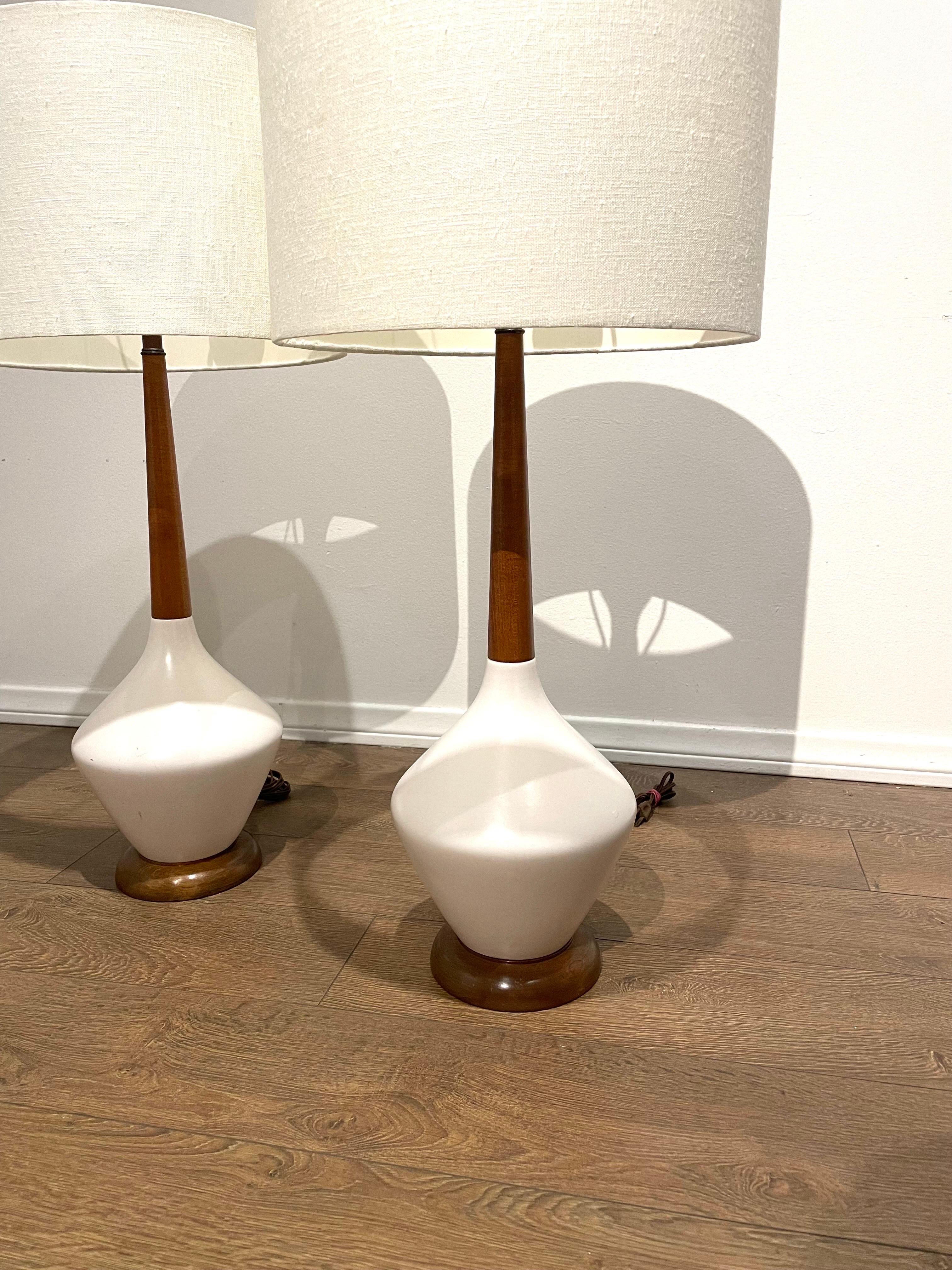 Mid-Century Modern Pair of American Mid Century White Satin Cearmic & Walnut table Lamps