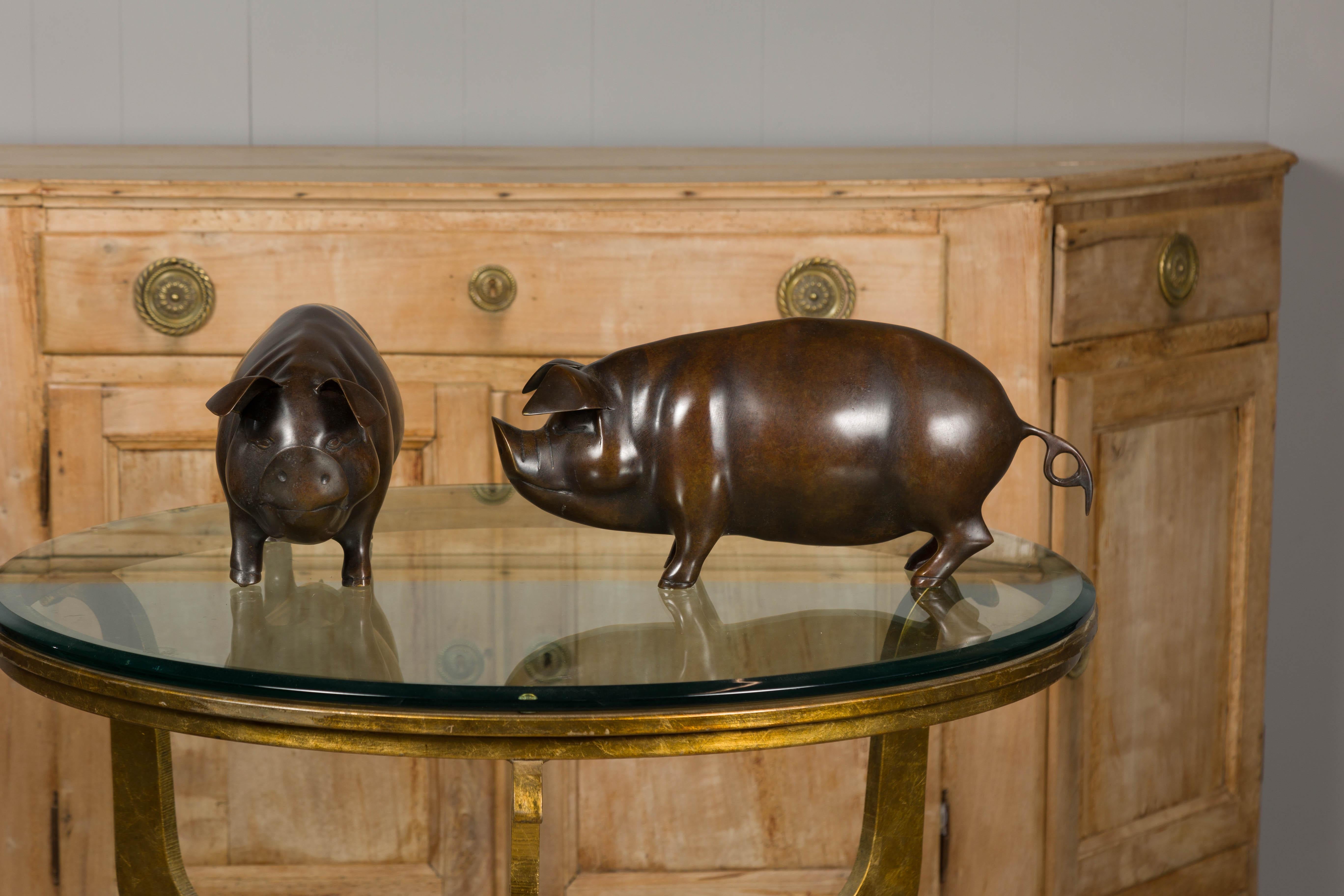 Pair of American Midcentury Bronze Pig Sculptures in Dark Patina For Sale 3