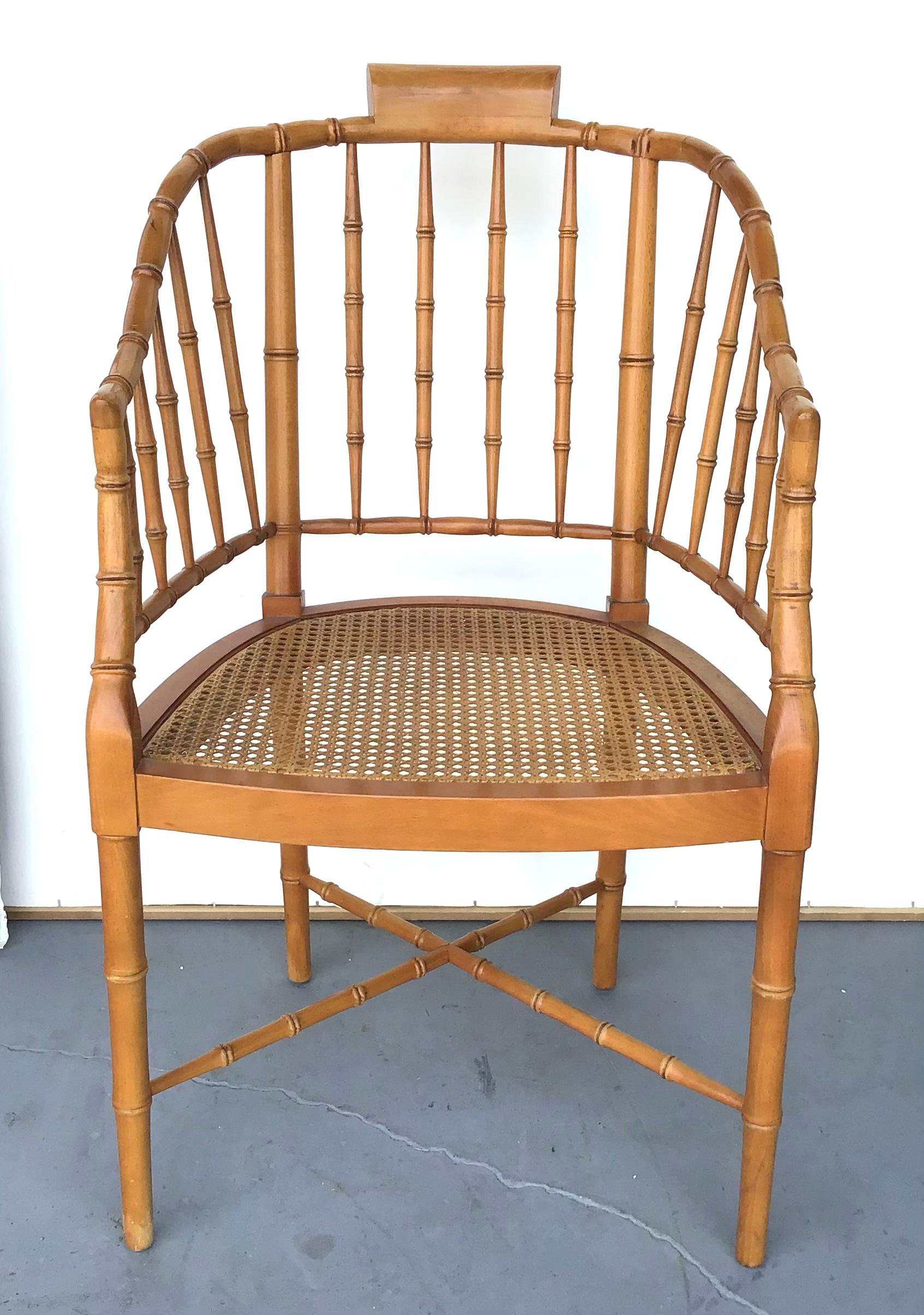 20ième siècle Paire de chaises tubulaires américaines en faux bambou de style mi-siècle en vente