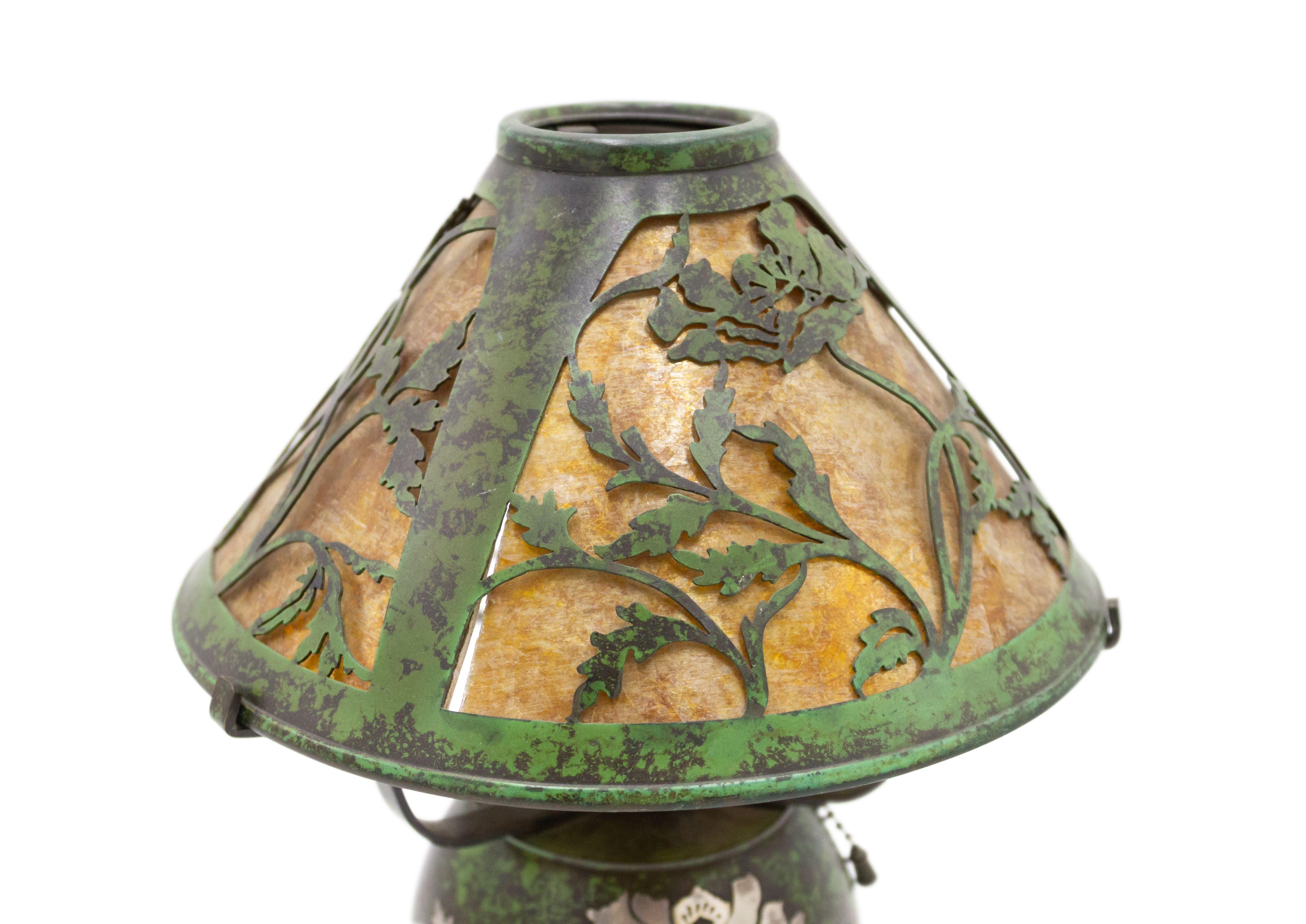 Paire de lampes de bureau américaines Mission Heintz en métal d'art Bon état - En vente à Queens, NY