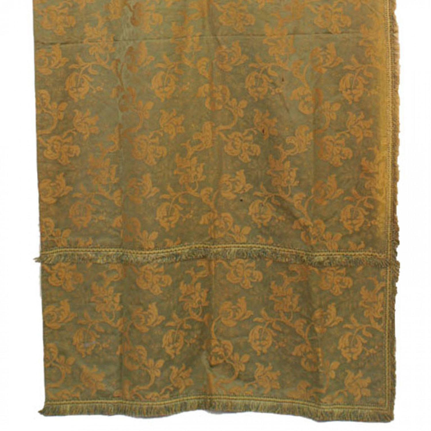 XIX secolo Coppia di drappi di seta floreali verdi e dorati in stile Mission Americana in vendita
