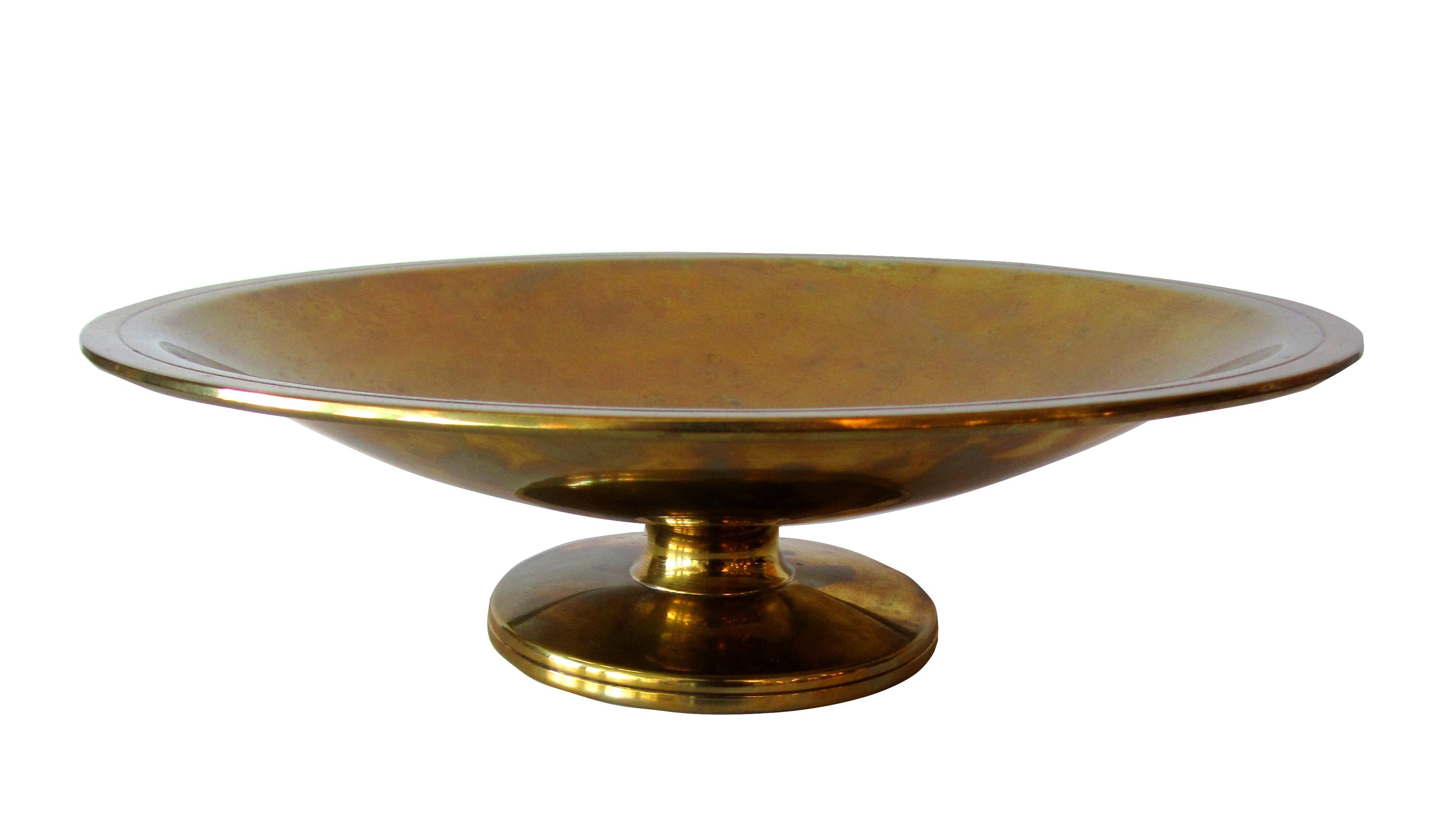 Pair of American Modern Brass Coupes, Tommi Parzinger In Good Condition For Sale In Hollywood, FL