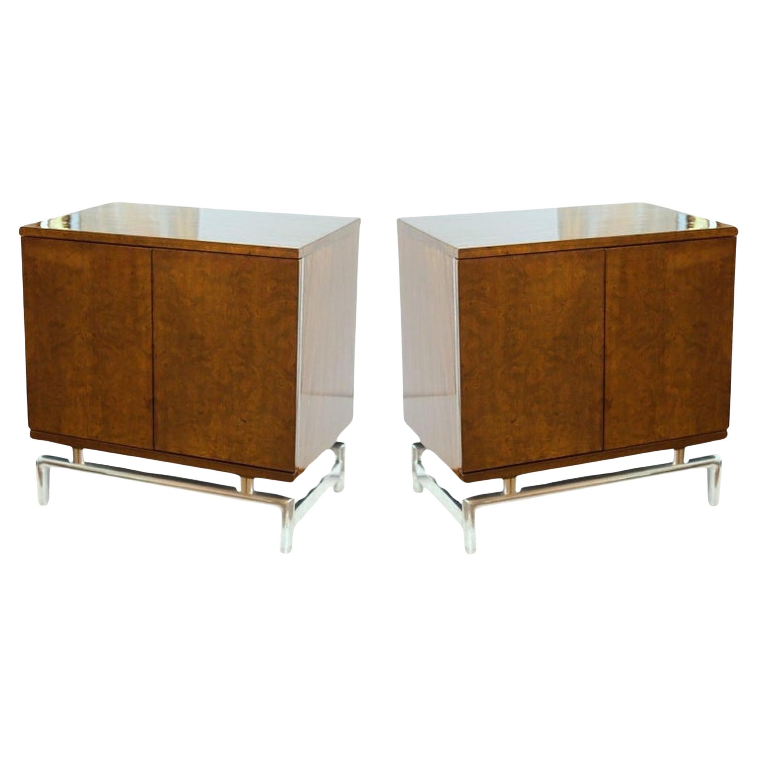 Pair of American Modern Burled-front Bedside Tables, American of Martinsville For Sale