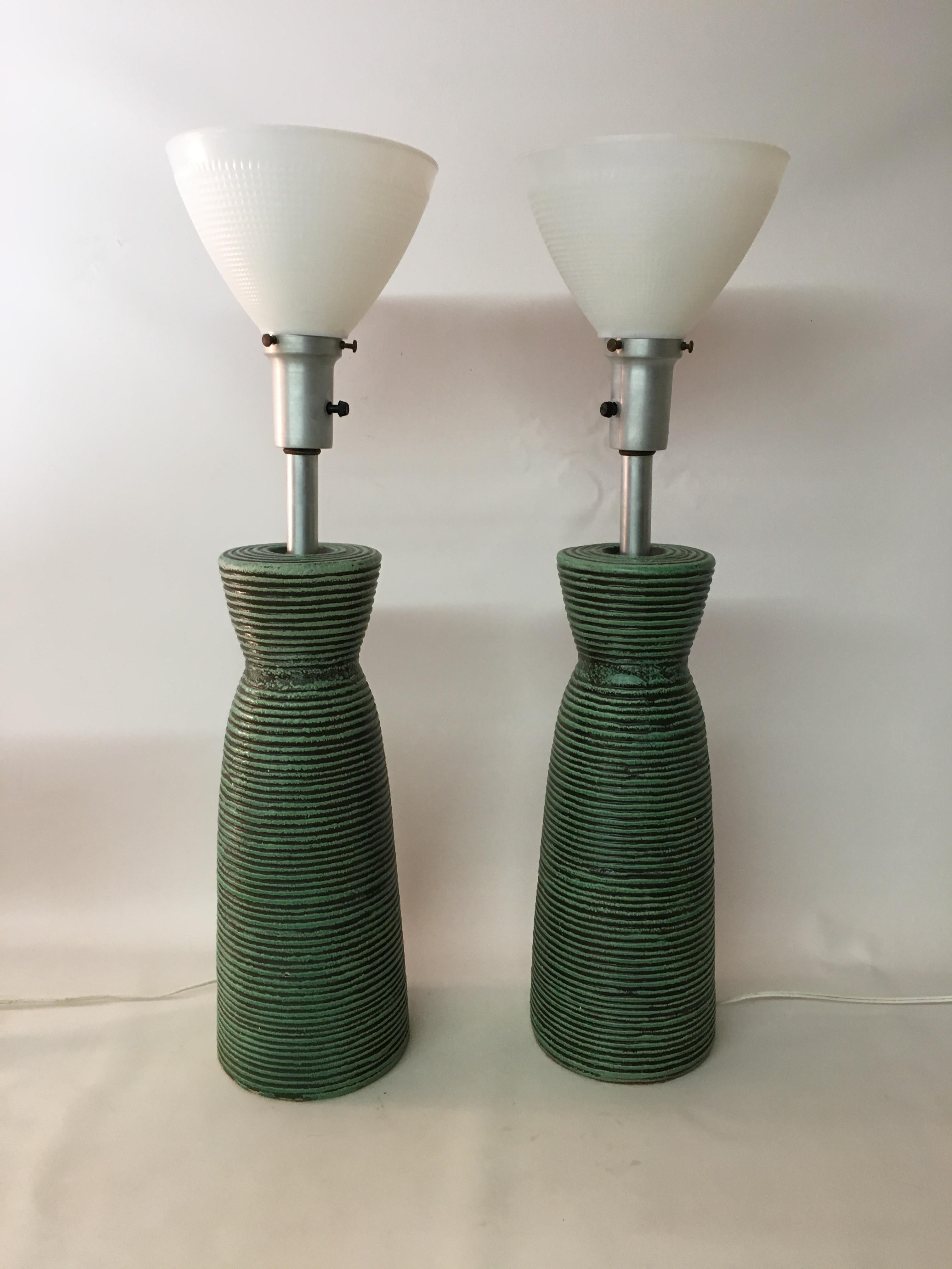 Mid-Century Modern Pair of American Modern Ceramic Kelby Table Lamps