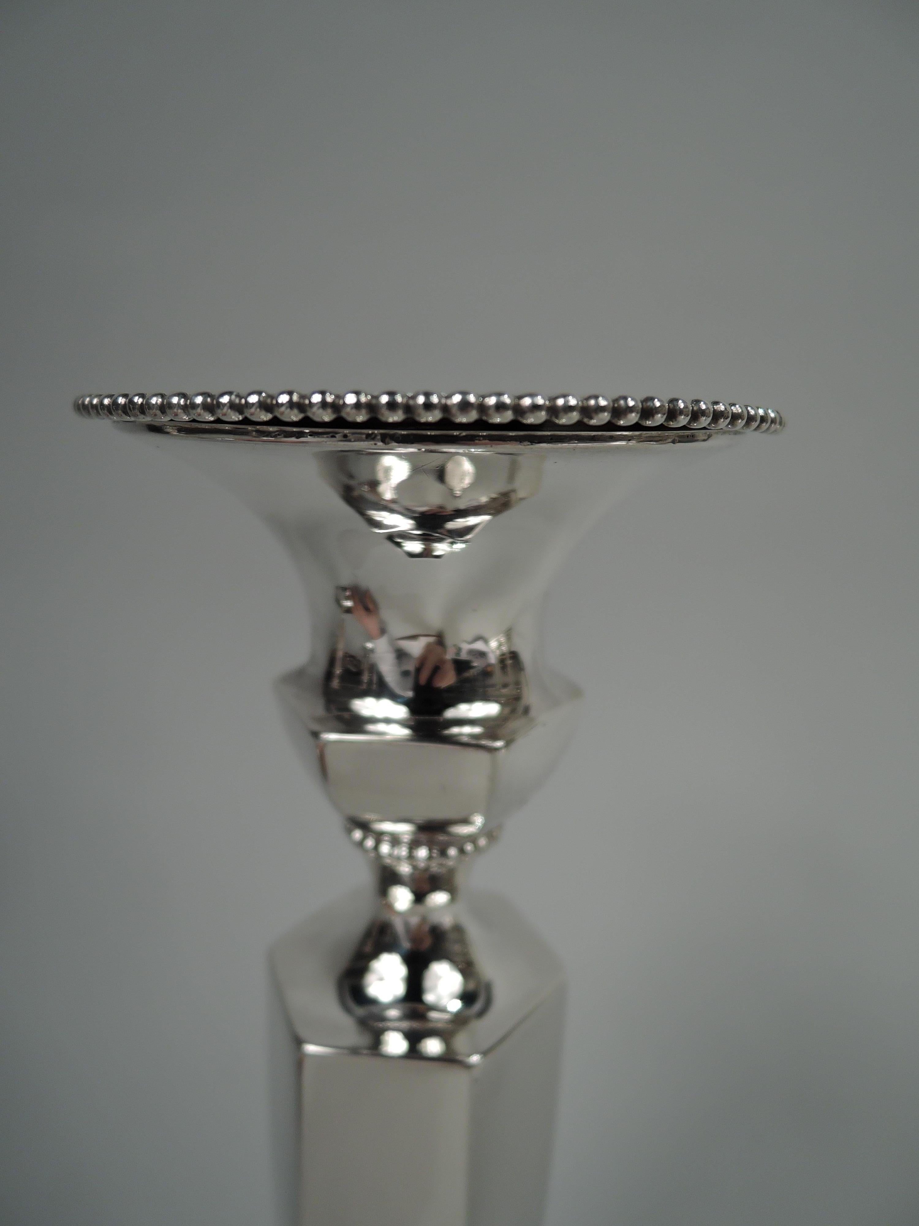 Pair of American Modern Georgian Sterling Silver Candlesticks In Good Condition For Sale In New York, NY