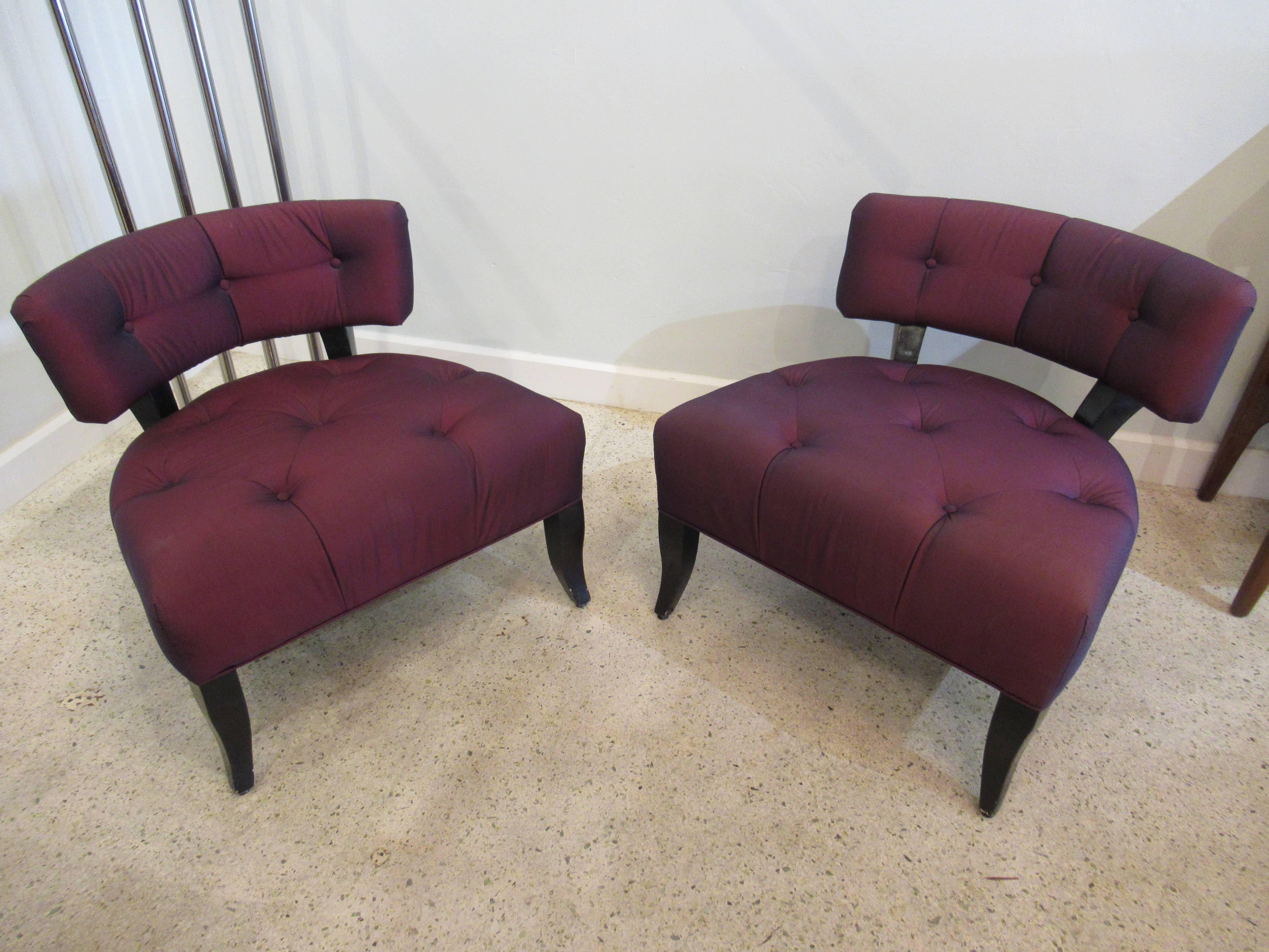 Mid-20th Century Pair of American Modern Klismos Slipper Chairs and Ottoman, Billy Haines, 1950s For Sale