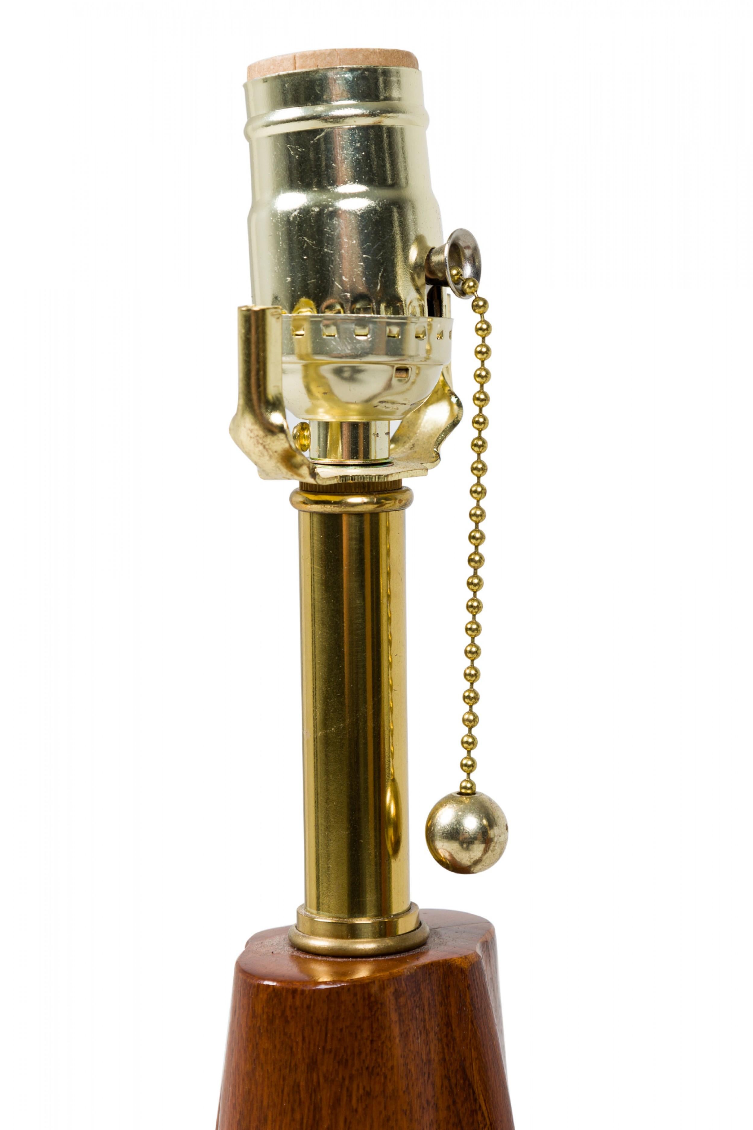 Amerikanische moderne Tischlampen aus Mahagoni und Messing, Laurel Lamp Company, Paar im Angebot 4