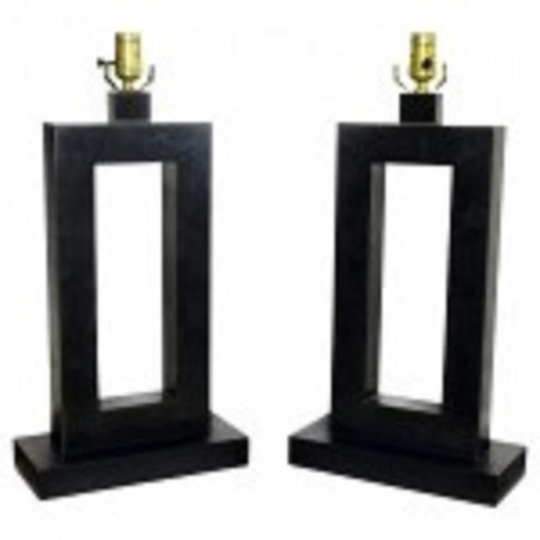Amerikanische moderne Tischlampen aus gerippter Bronze, Laurel Lamp Company, Paar (Handgefertigt) im Angebot