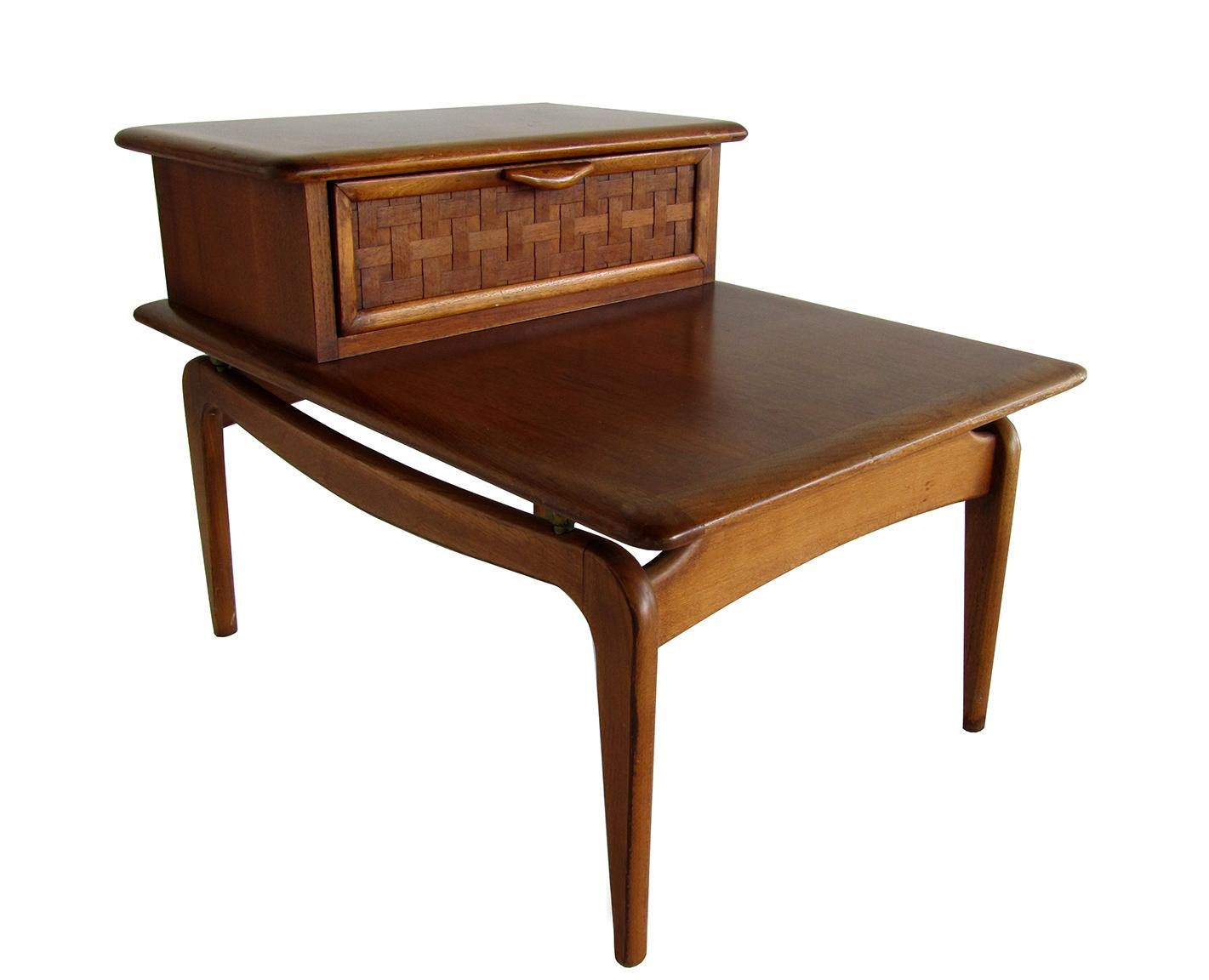 Mid-20th Century Pair of American Modern Walnut 2-Tier Nightstands, Lane Altavista For Sale