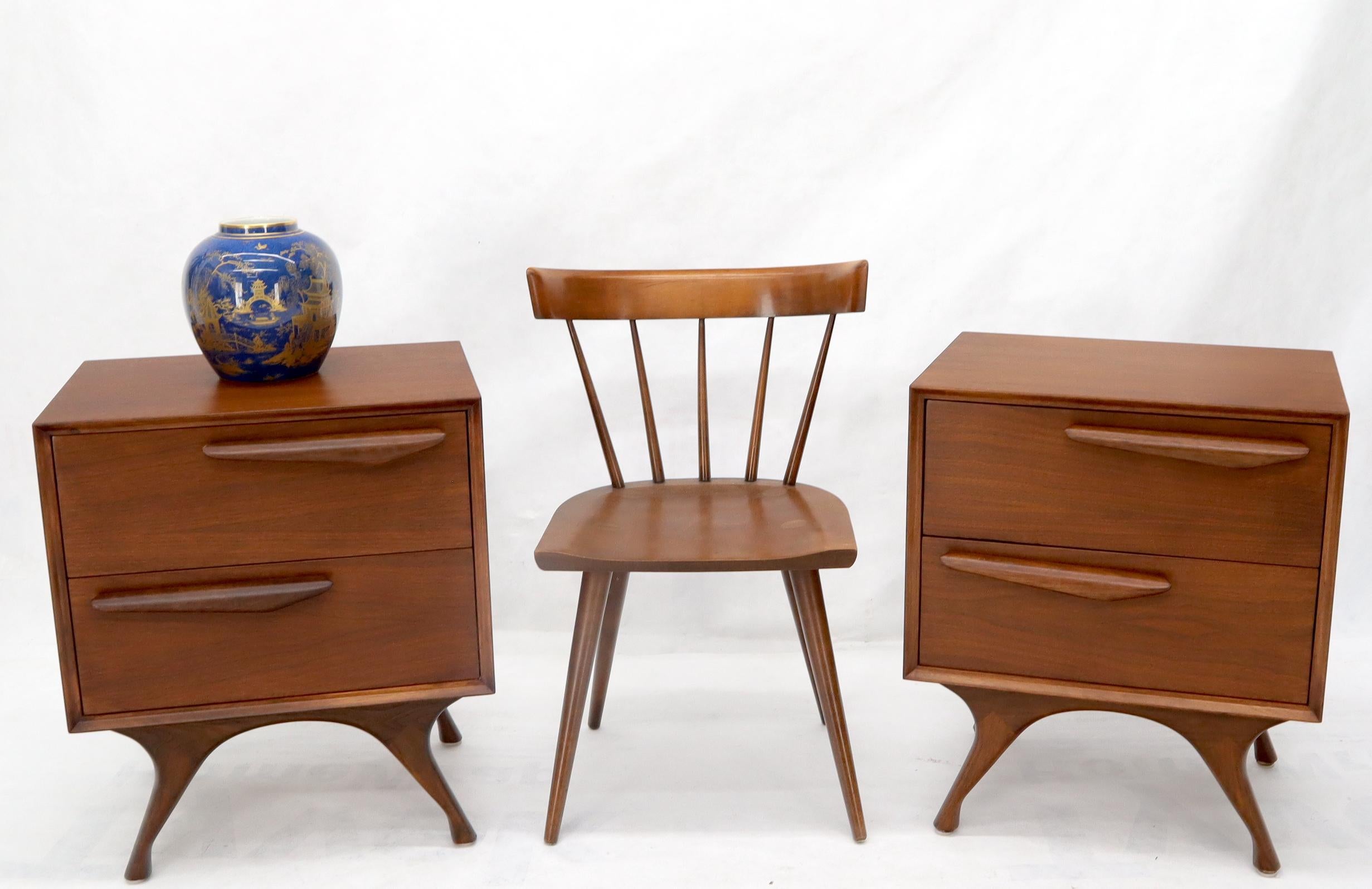 Pair of American Modern Walnut Sculptured Legs Pulls Two Drawers Nightstands For Sale 4