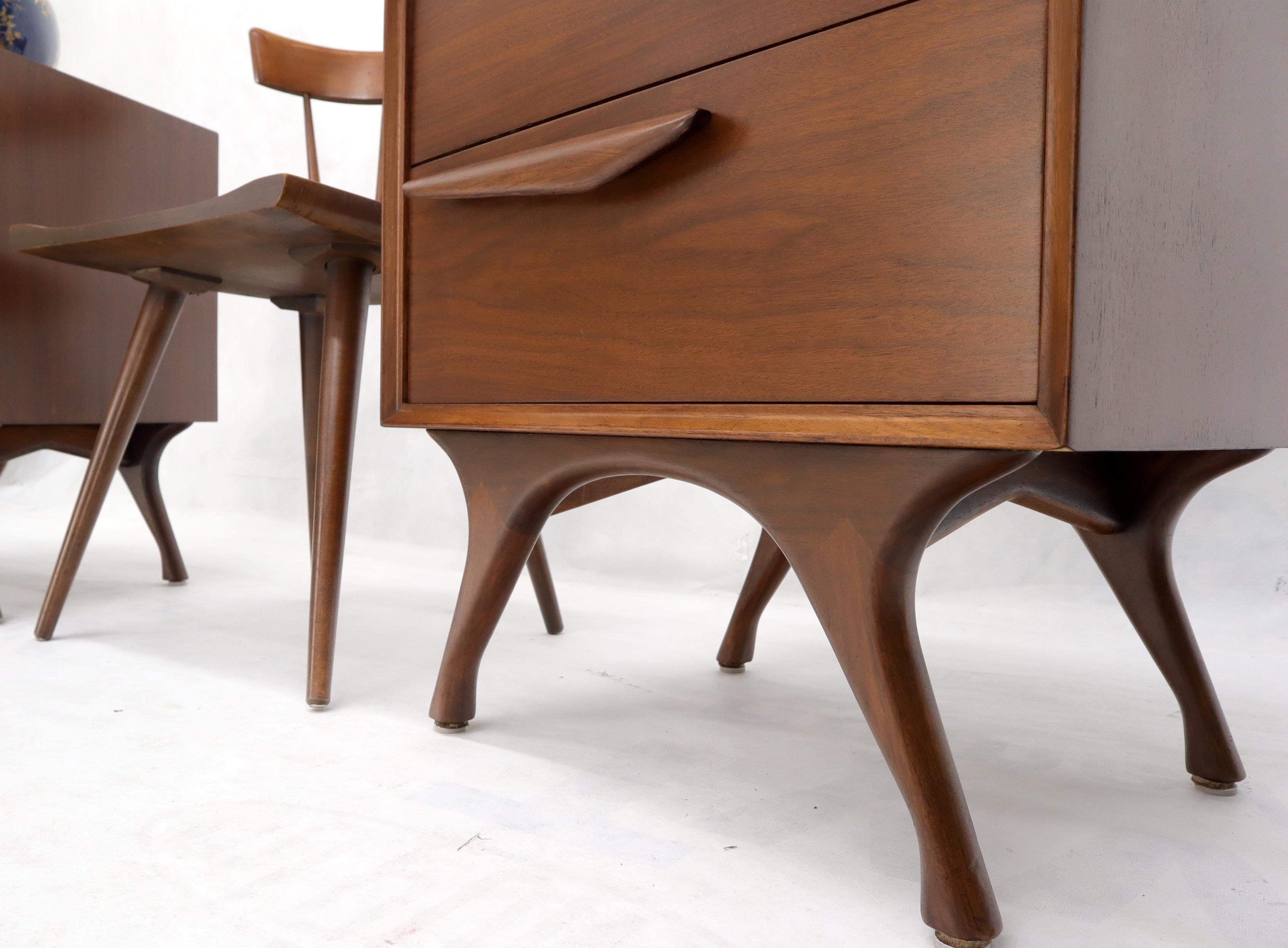 Pair of American Modern Walnut Sculptured Legs Pulls Two Drawers Nightstands For Sale 6