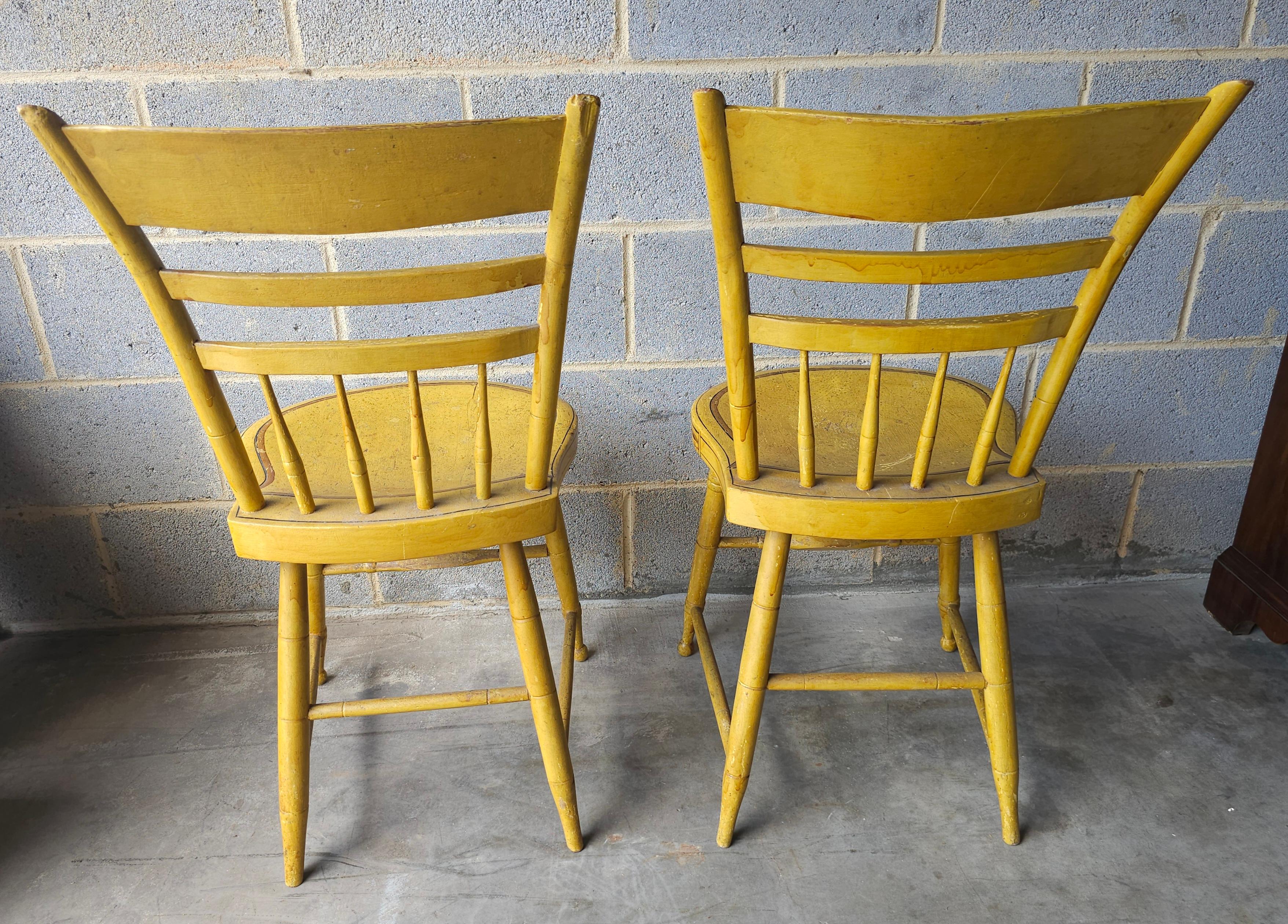 Pareja De Sillas Laterales De Fantasía Americanas Pintadas Y Decoradas, Con La Marca 