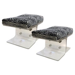 Paar amerikanische Plexiglas-Hocker mit Zebra-Kissen, 1970er Jahre