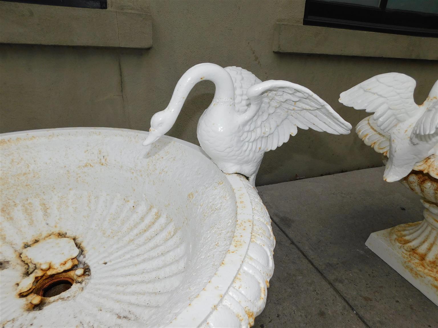 Pair of American Campana Form Powered Coated Garden Urns w/ Flanking Swans, 1850 (Mittleres 19. Jahrhundert) im Angebot