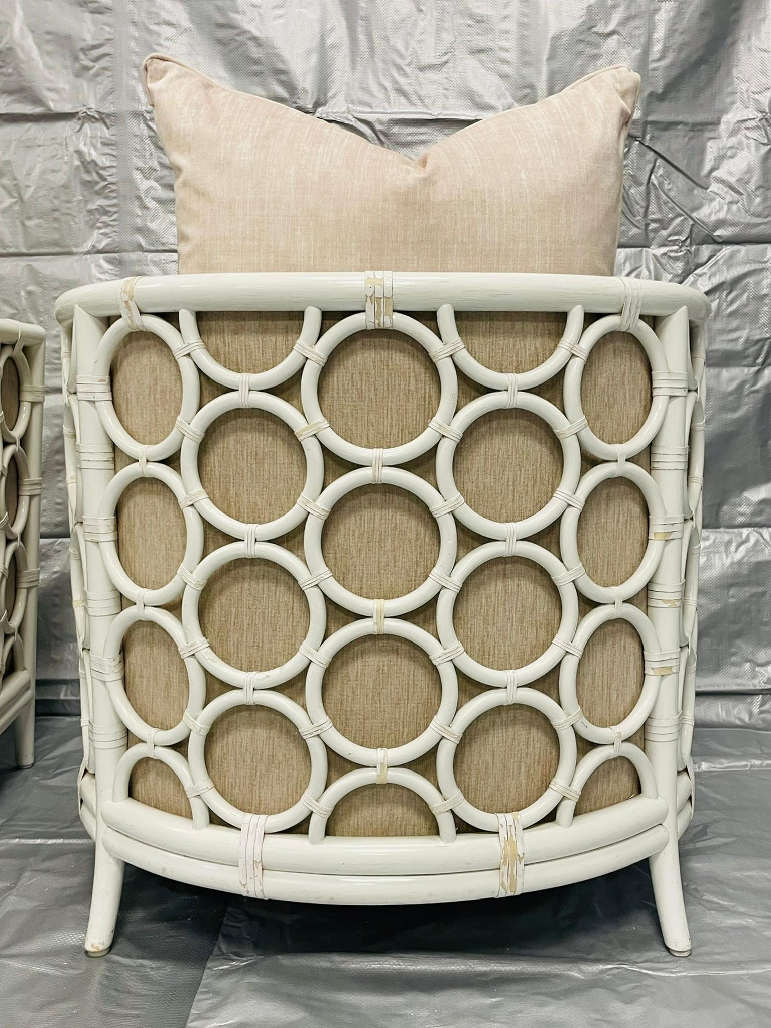 Pair of American Rattan Barrel Armchairs by McGuire, San Francisco (Ende des 20. Jahrhunderts) im Angebot