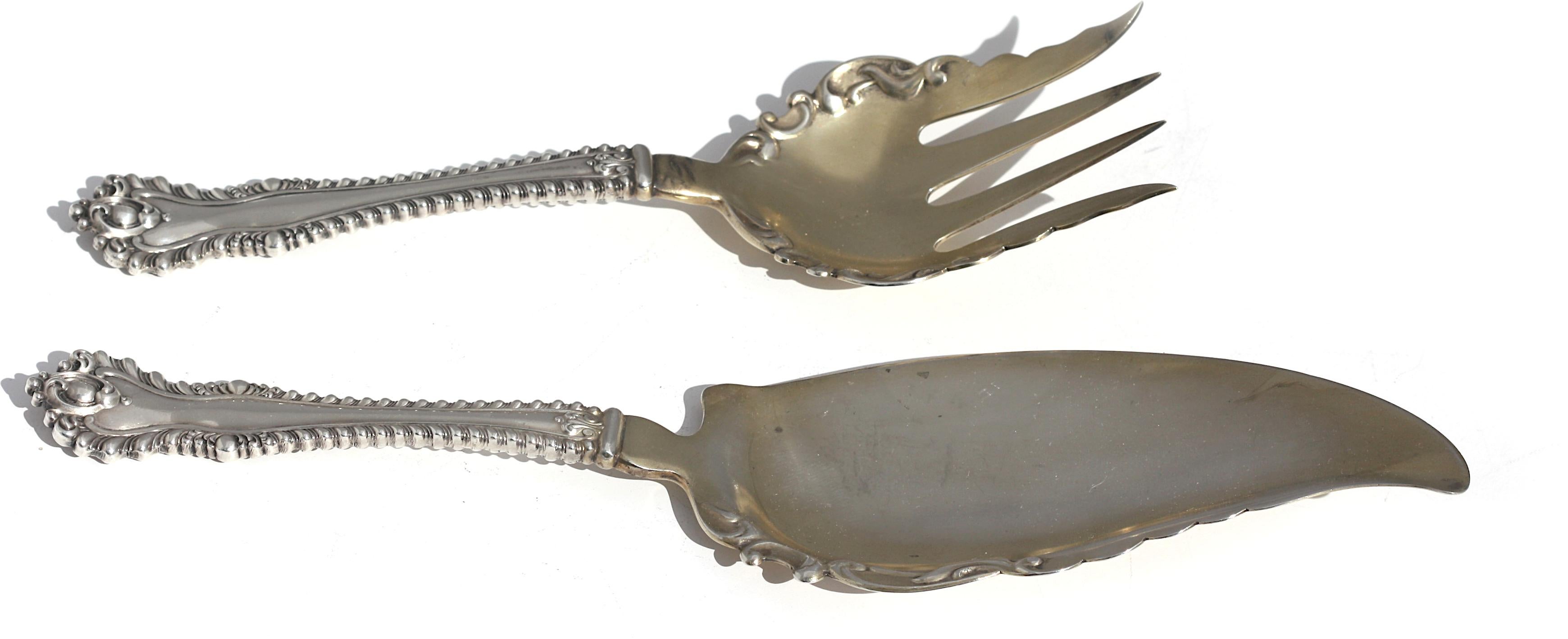 Pair of American Sterling Silver Serving Pieces In Good Condition For Sale In West Palm Beach, FL