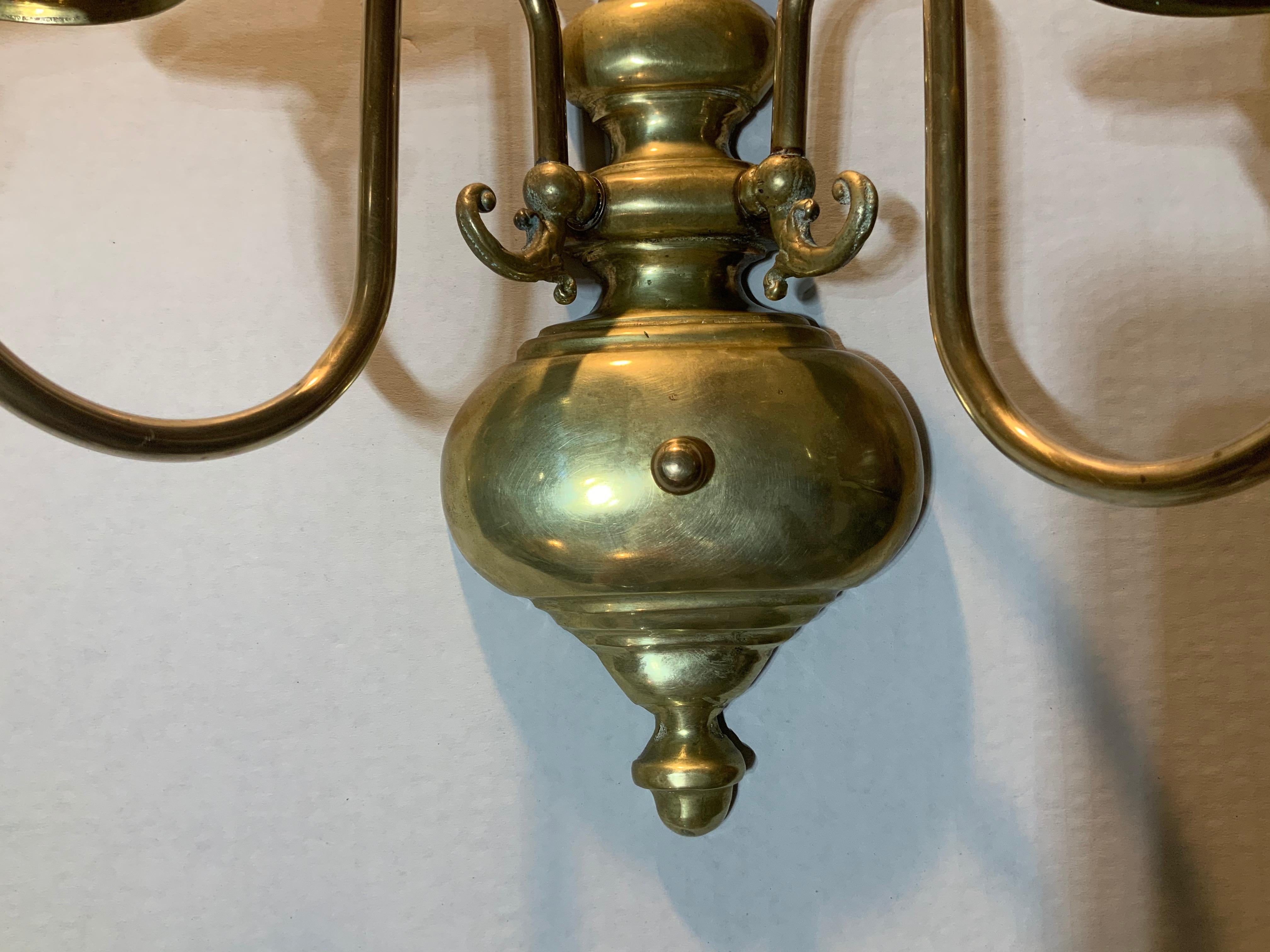 Mid-20th Century Pair of American Style Brass Wall Sconces For Sale