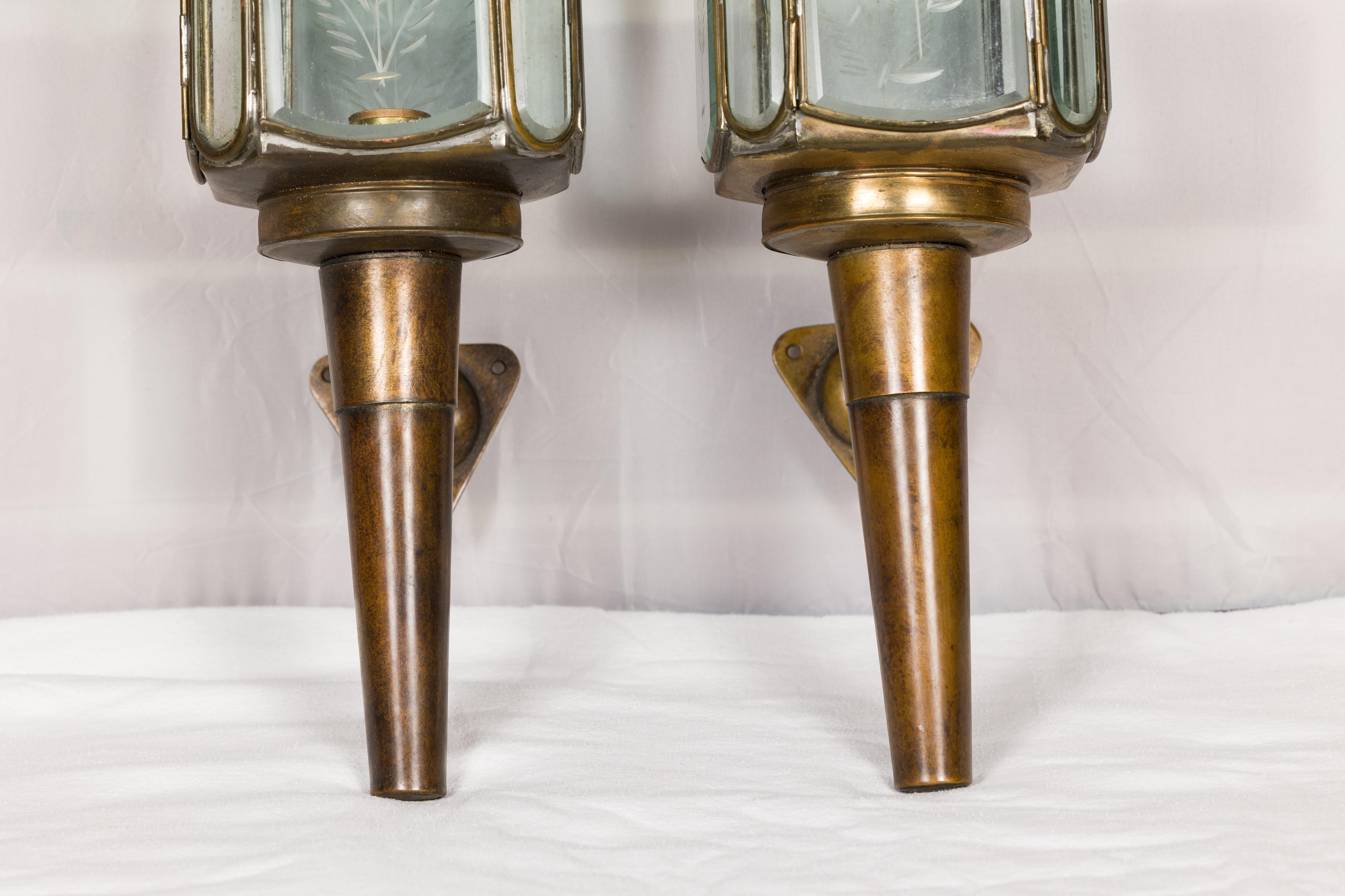Pair of American Turn of the Century Wall Lanterns with Etched Glass, circa 1900 For Sale 6