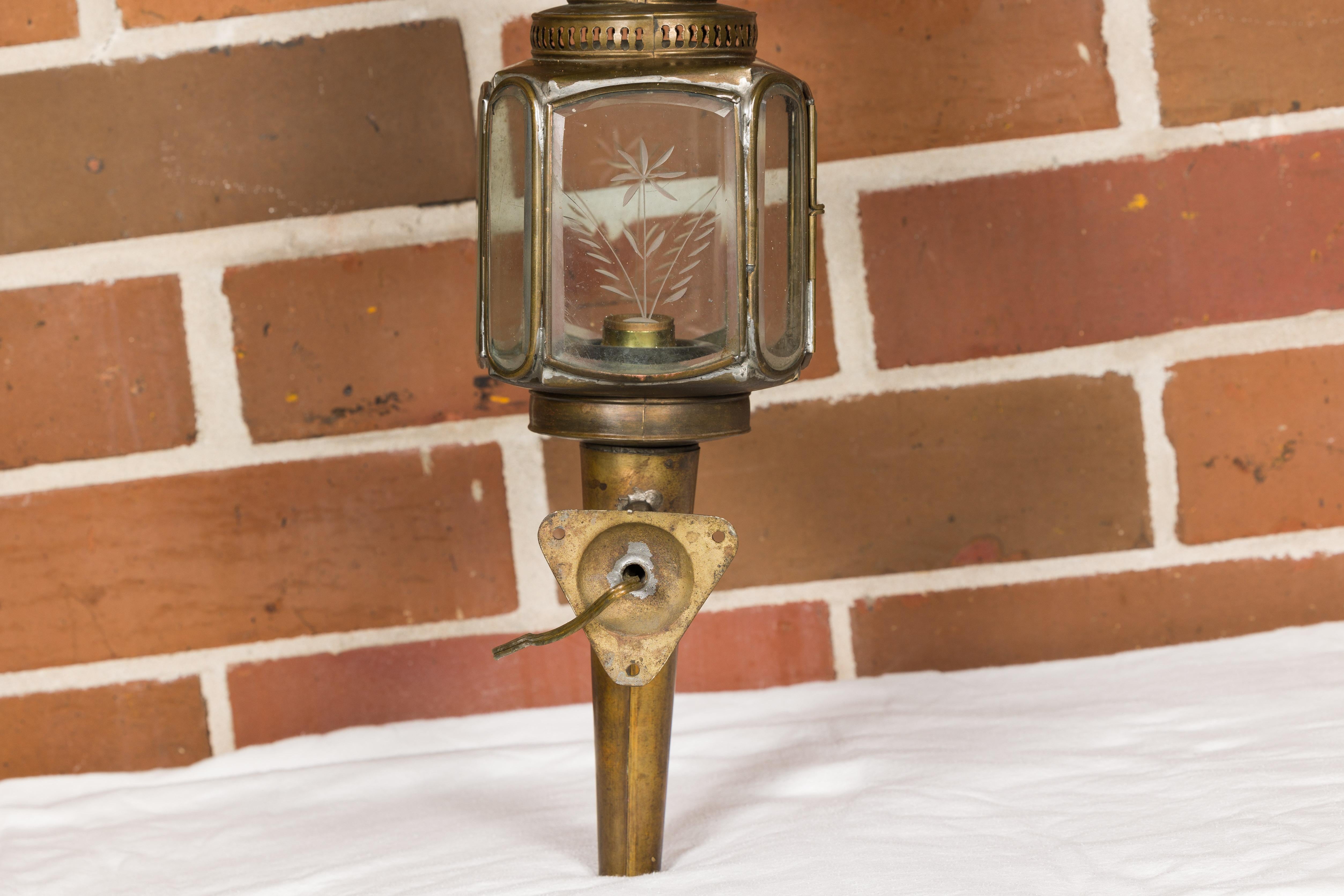 Pair of American Turn of the Century Wall Lanterns with Etched Glass, circa 1900 For Sale 11