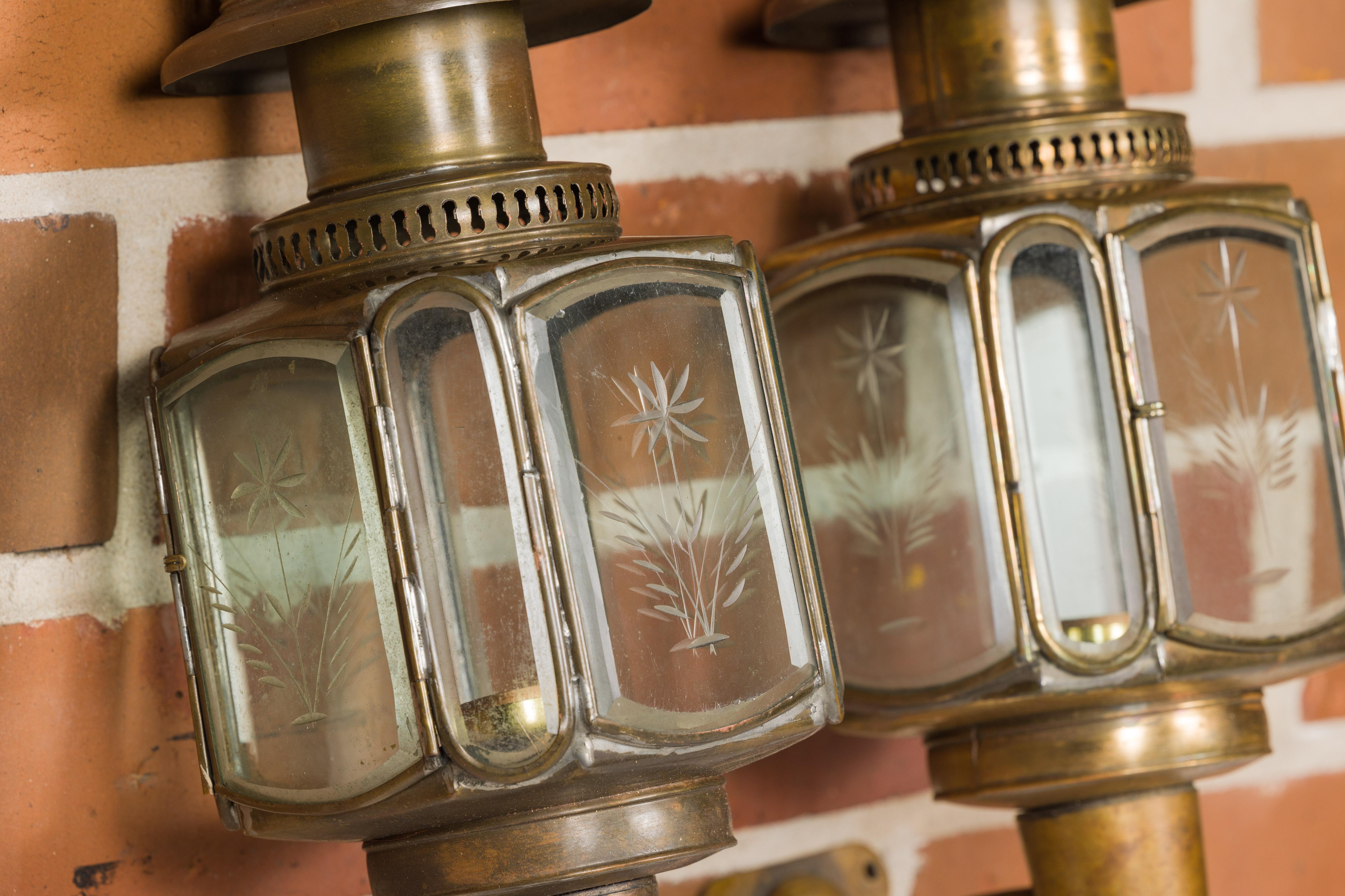 Pair of American Turn of the Century Wall Lanterns with Etched Glass, circa 1900 In Good Condition For Sale In Atlanta, GA