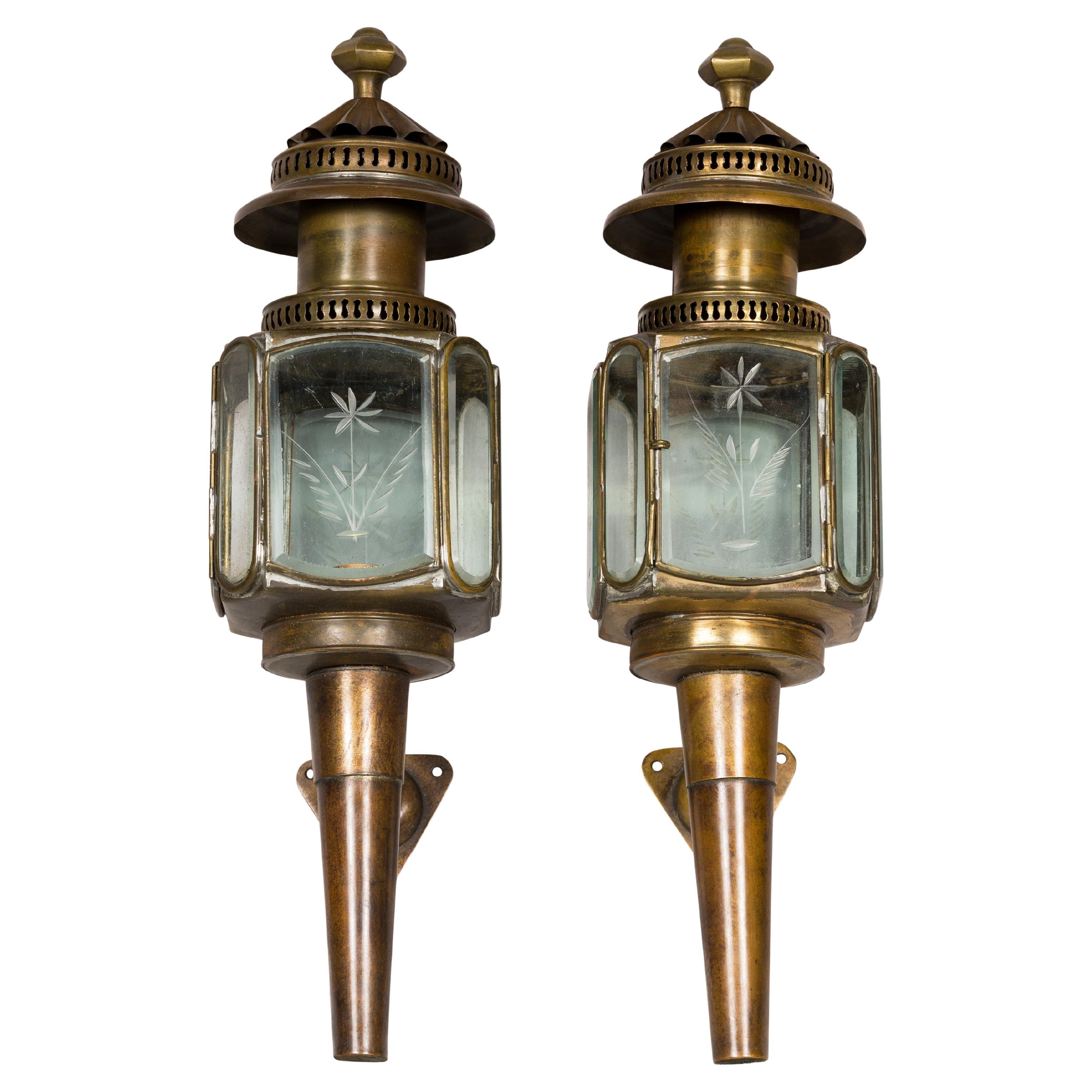 Pair of American Turn of the Century Wall Lanterns with Etched Glass, circa 1900 For Sale