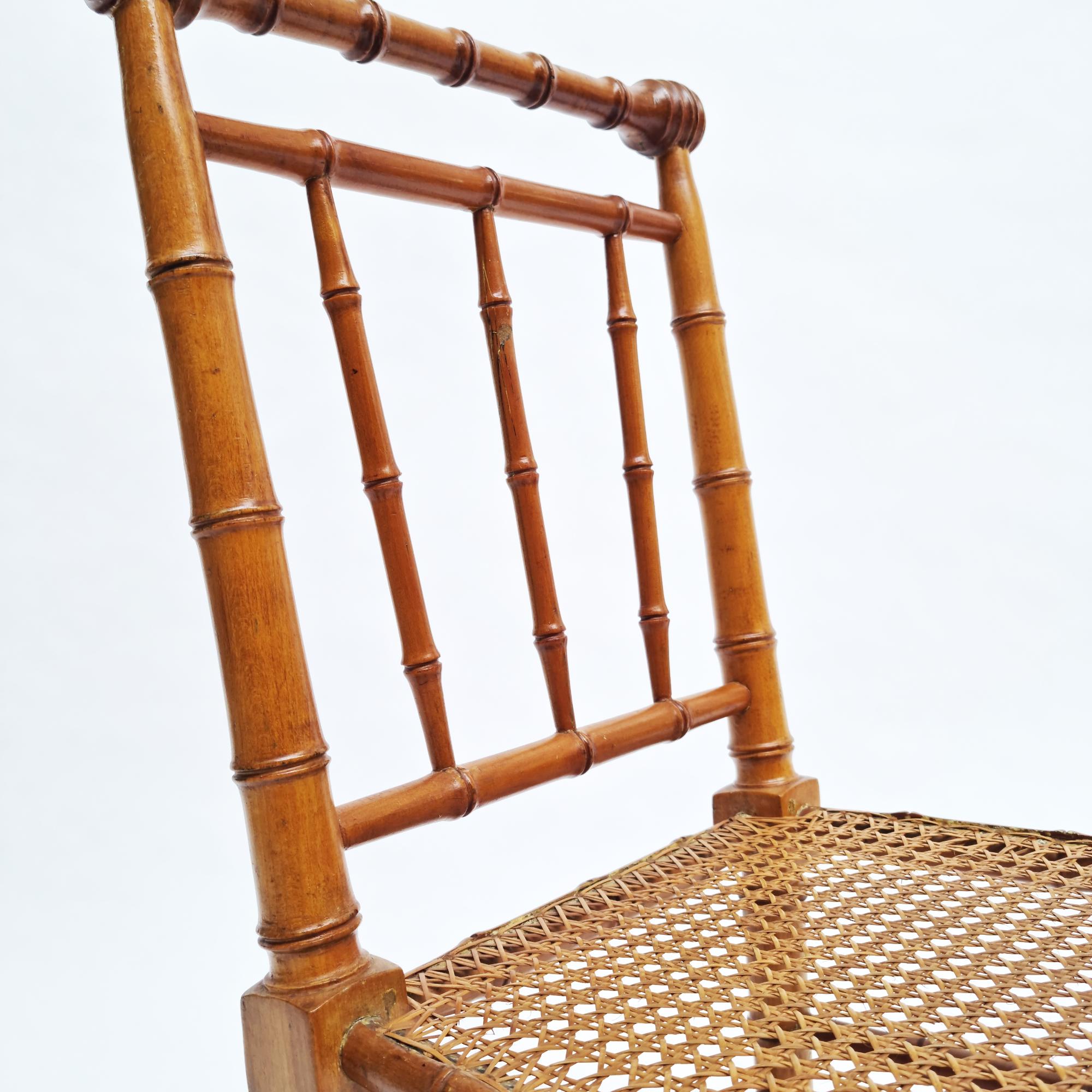 Coppia di poltrone vittoriane americane in finto bambù, 1880 ca. in vendita 1