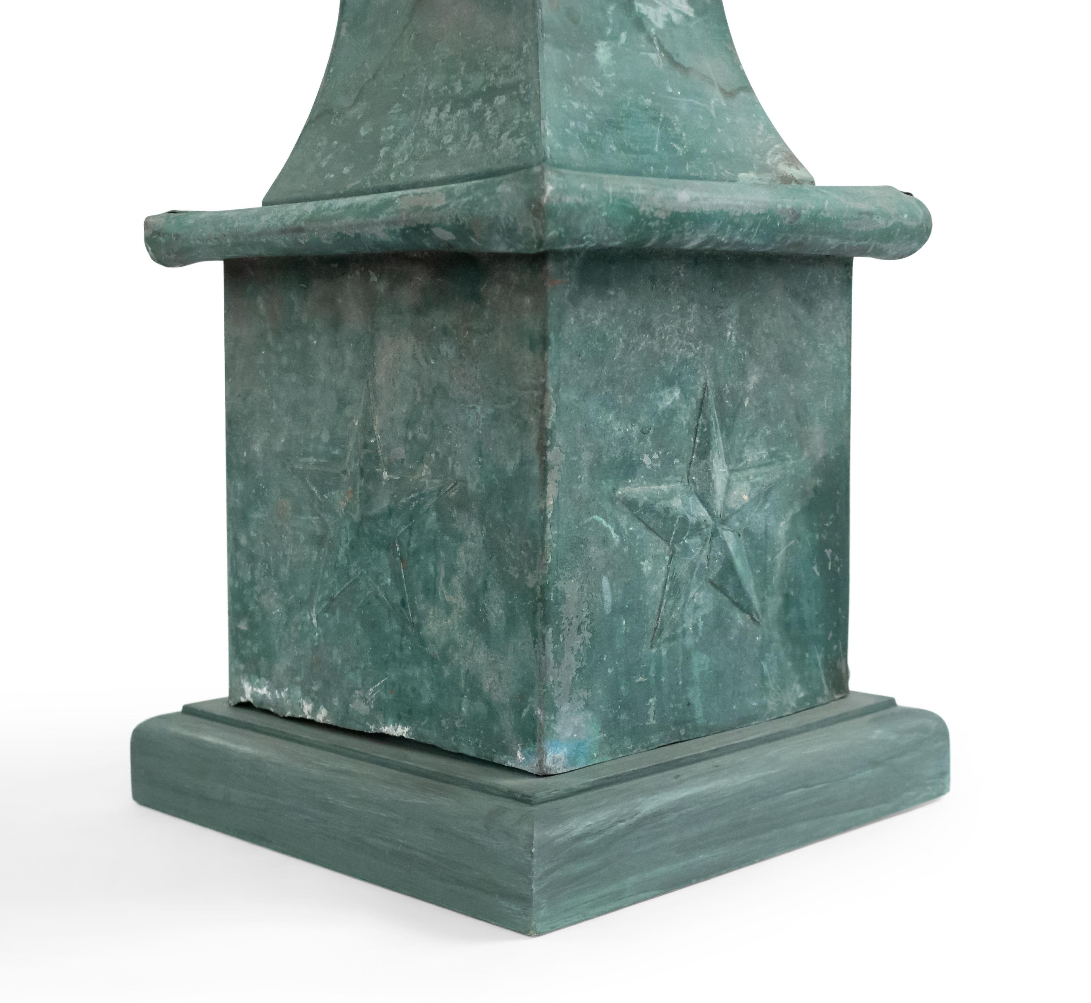 Tôle Pair of American Victorian Green Tole Table Lamps
