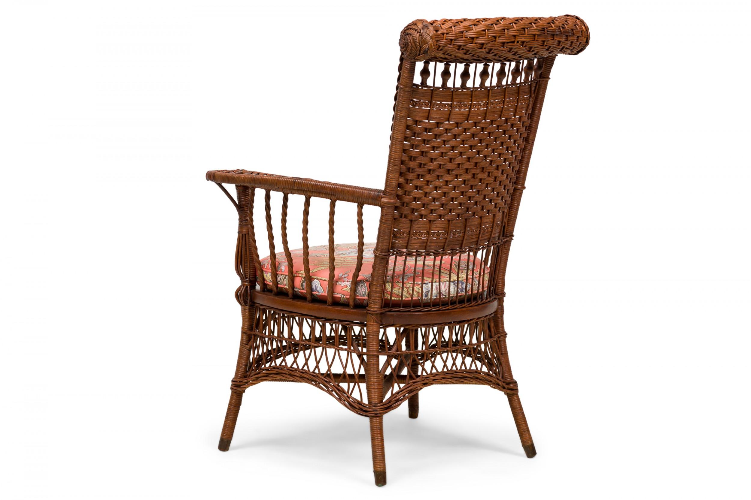XIXe siècle Paire de fauteuils victoriens américains en osier avec coussins à fleurs en vente