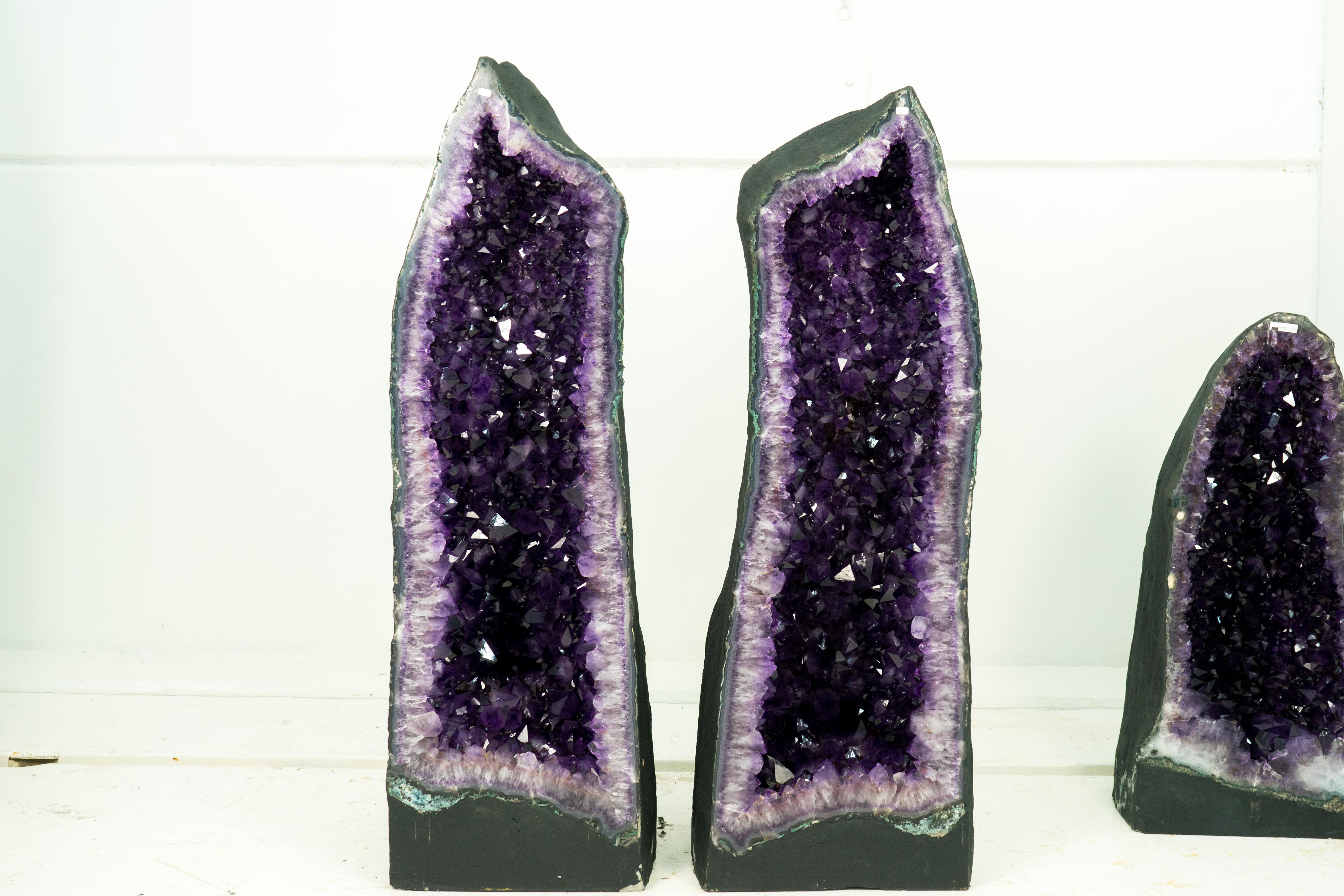 Pareja de Geodas Catedral de Amatista, Violeta Púrpura con Gran Drusa de Amatista Brasileño en venta