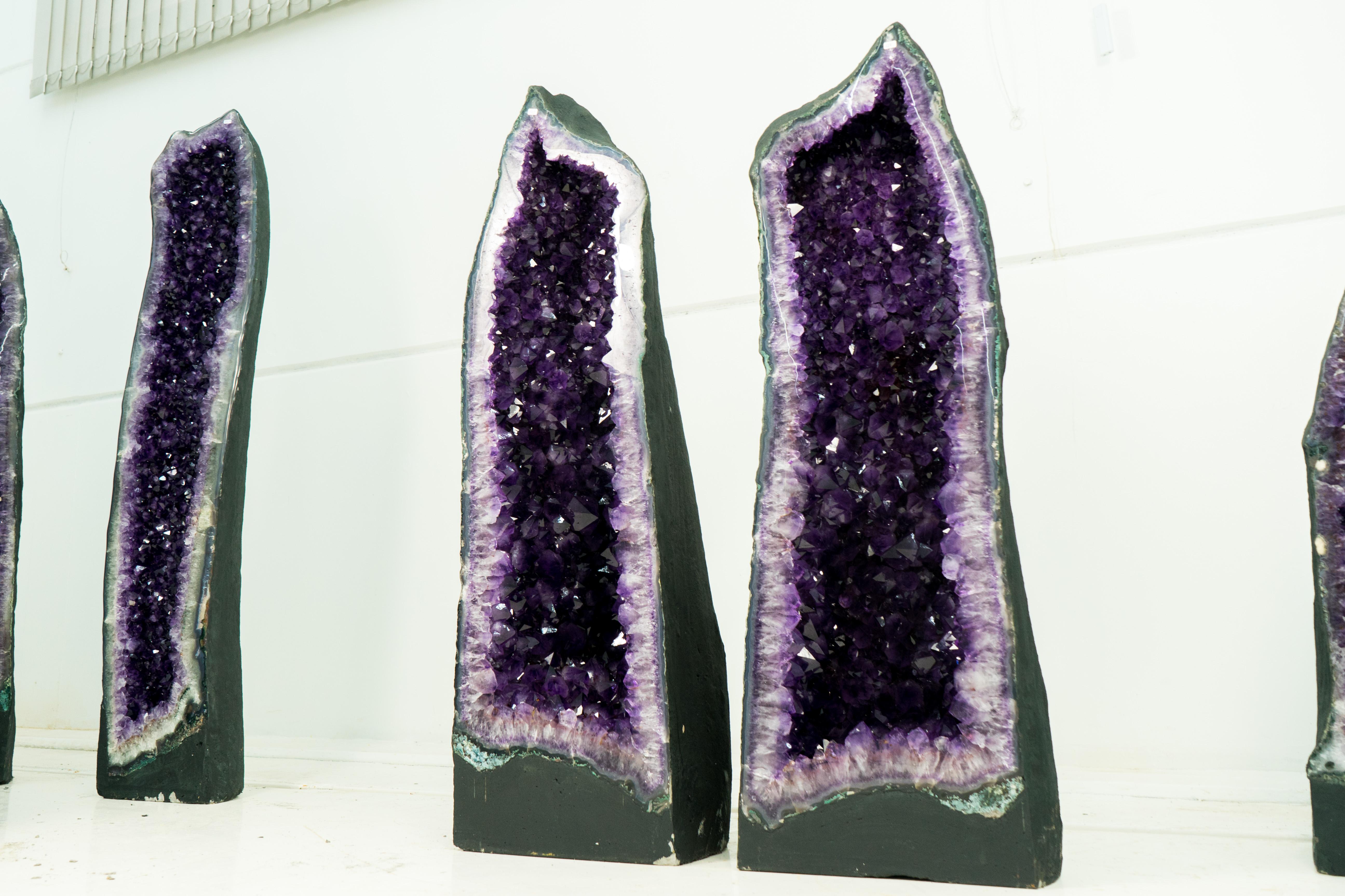 Pareja de Geodas Catedral de Amatista, Violeta Púrpura con Gran Drusa de Amatista Siglo XXI y contemporáneo en venta